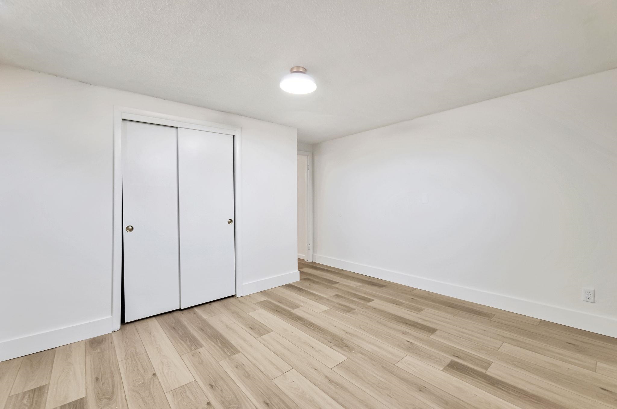 Wichita, Kansas 67207, United States, 3 Bedrooms Bedrooms, ,3 BathroomsBathrooms,Residential,Pending,63886