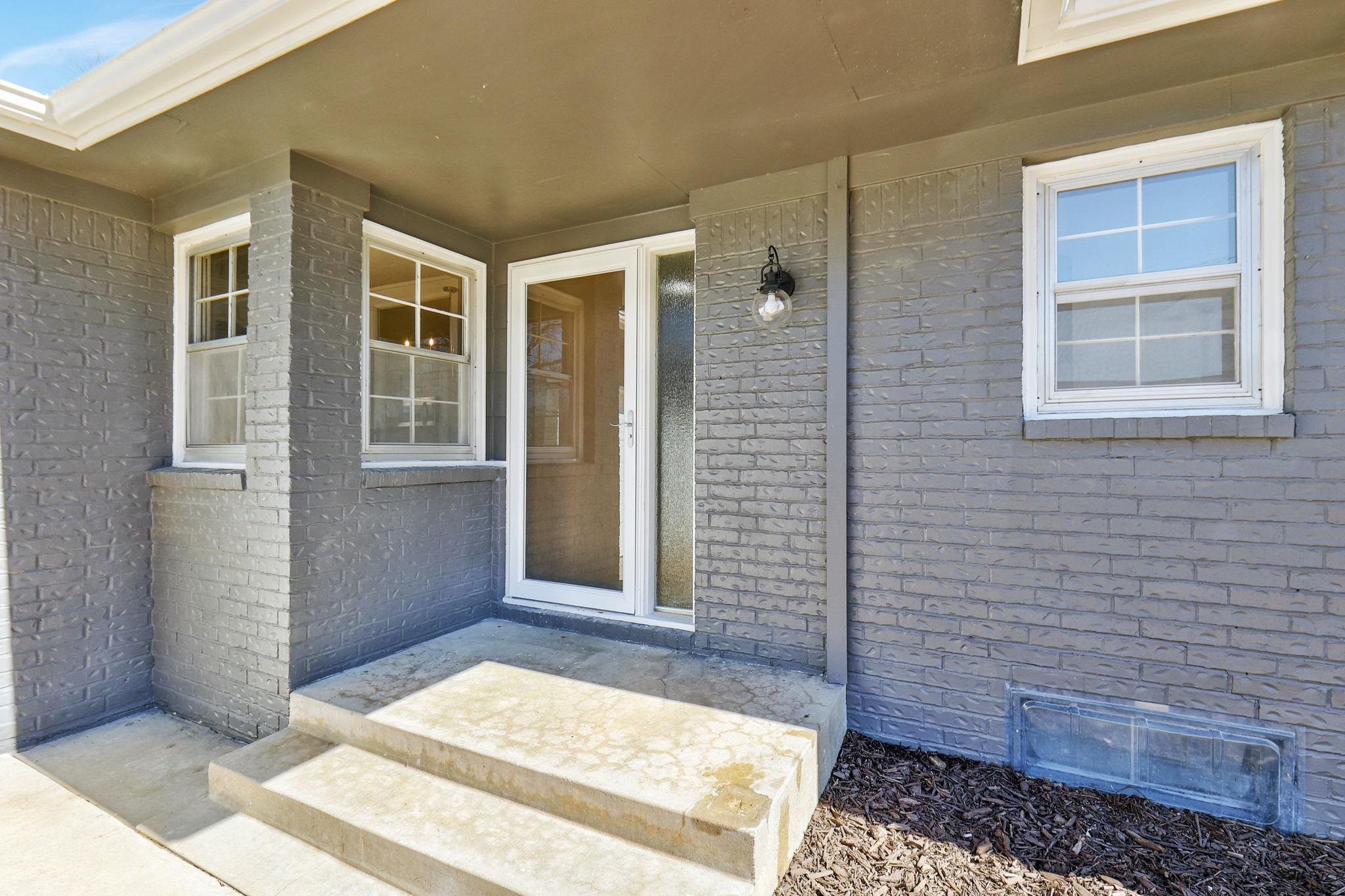 Wichita, Kansas 67207, United States, 3 Bedrooms Bedrooms, ,3 BathroomsBathrooms,Residential,Pending,63886