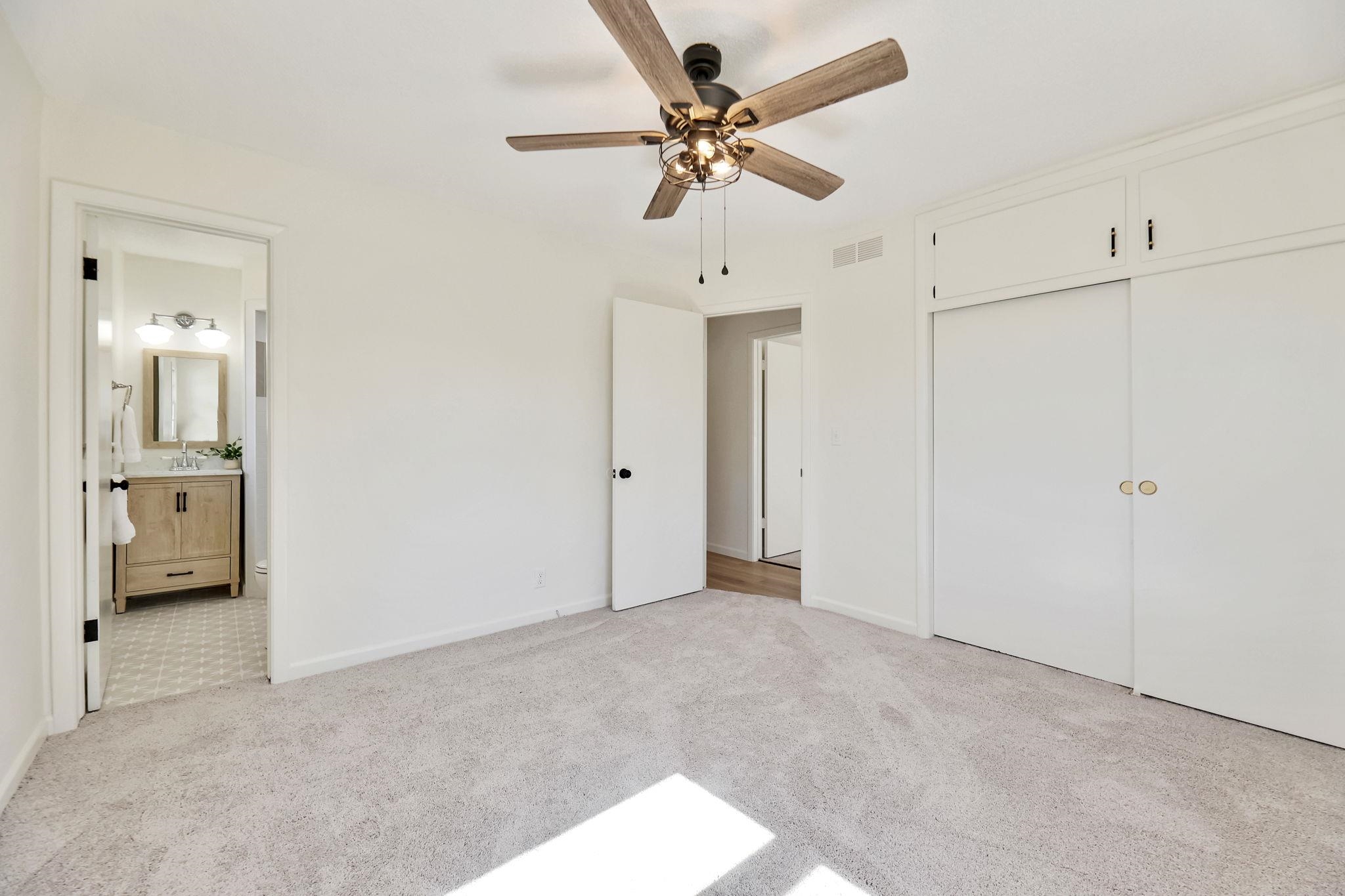 Wichita, Kansas 67207, United States, 3 Bedrooms Bedrooms, ,3 BathroomsBathrooms,Residential,Pending,63886