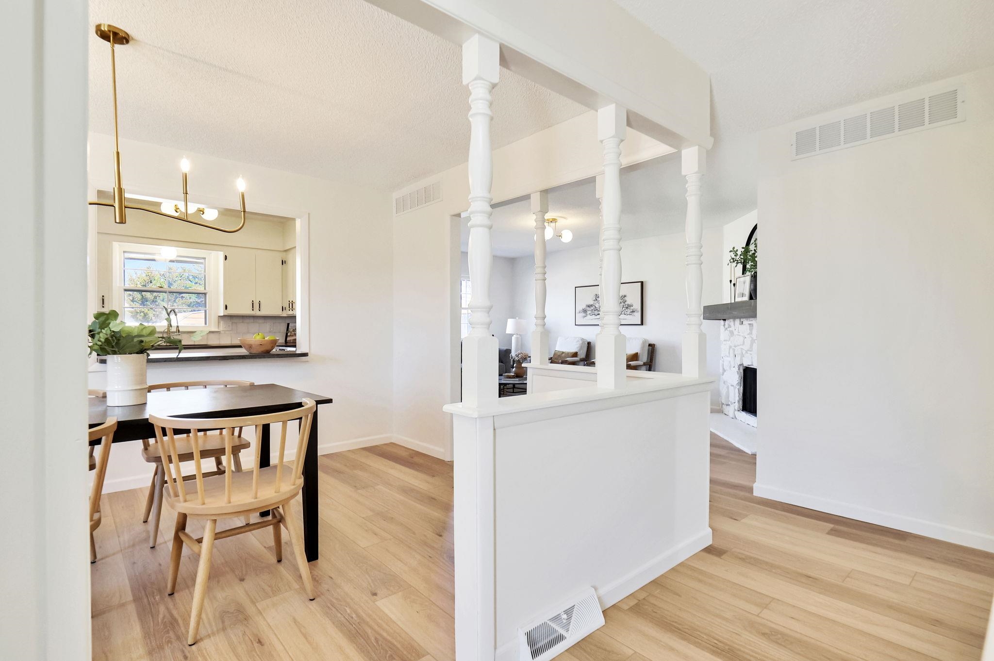 Wichita, Kansas 67207, United States, 3 Bedrooms Bedrooms, ,3 BathroomsBathrooms,Residential,Pending,63886