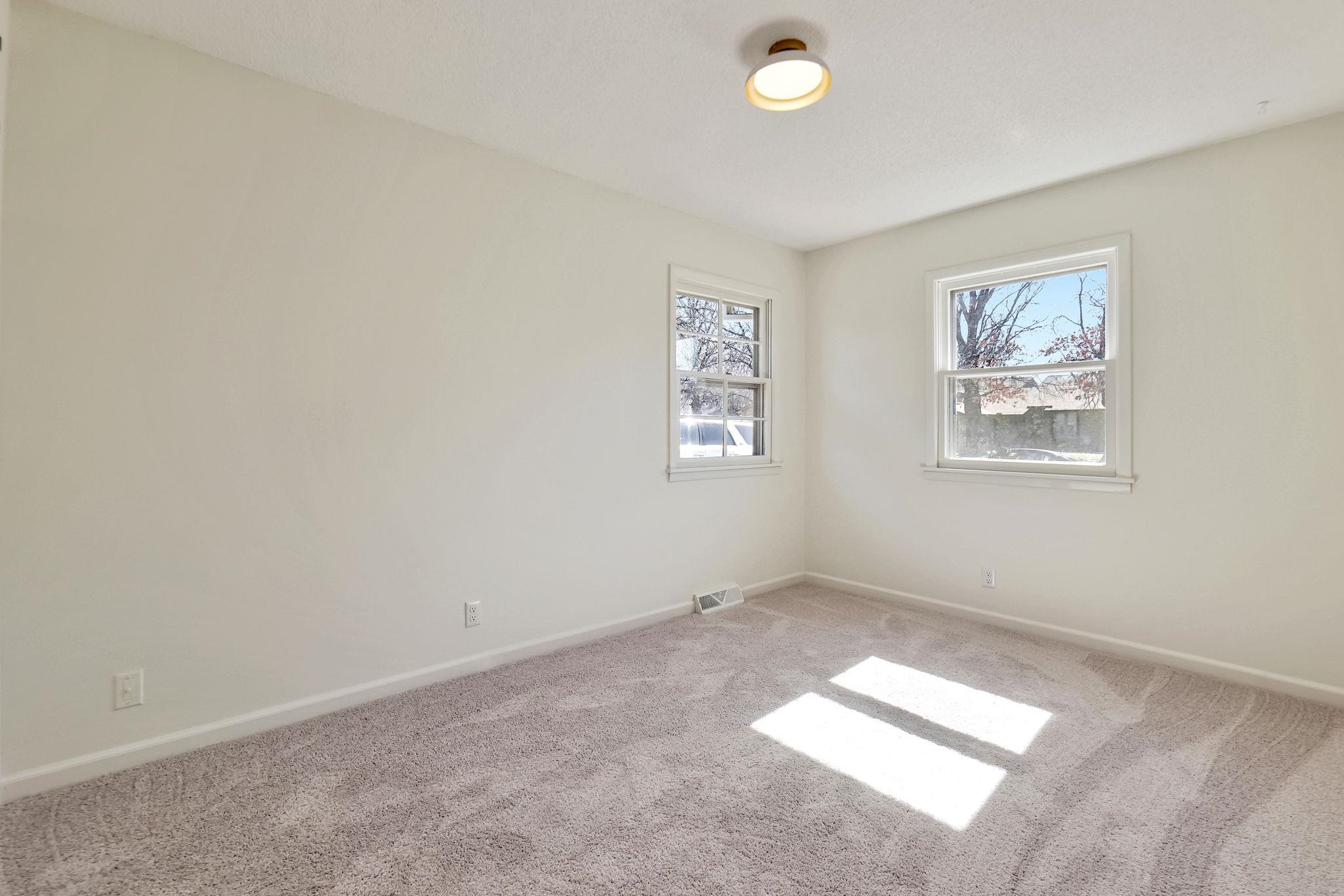 Wichita, Kansas 67207, United States, 3 Bedrooms Bedrooms, ,3 BathroomsBathrooms,Residential,Pending,63886