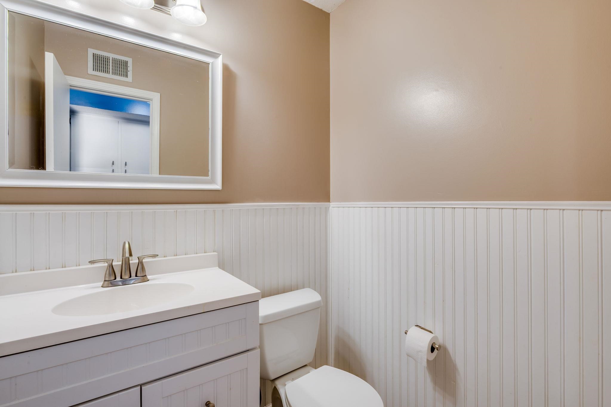 9710 W Hickory Ln, Wichita, Kansas image 21