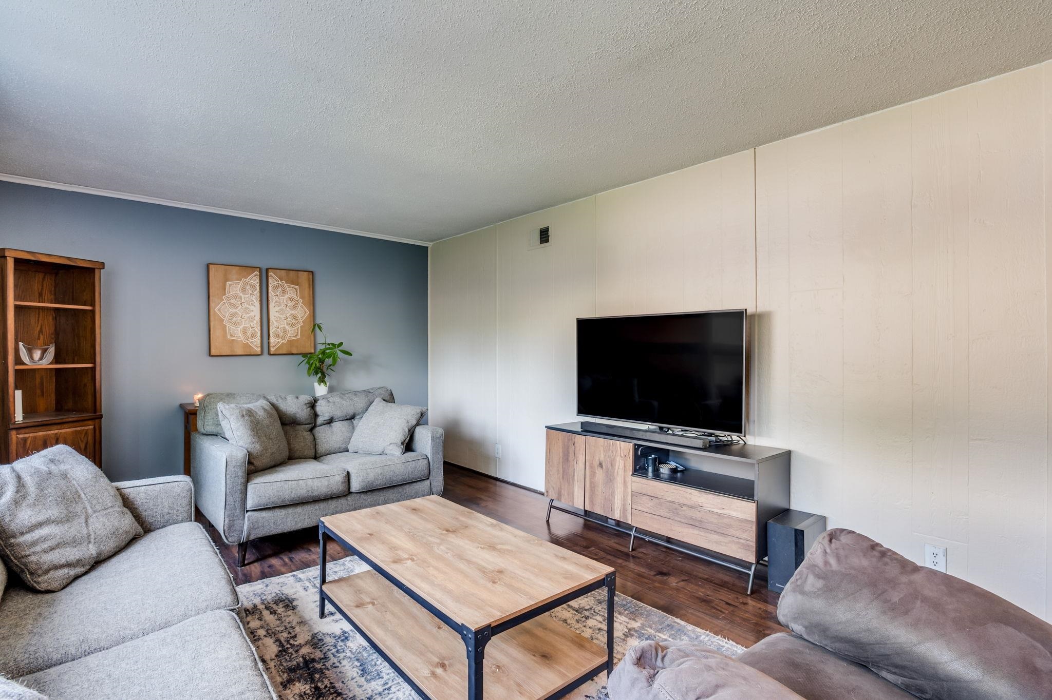 9710 W Hickory Ln, Wichita, Kansas image 4