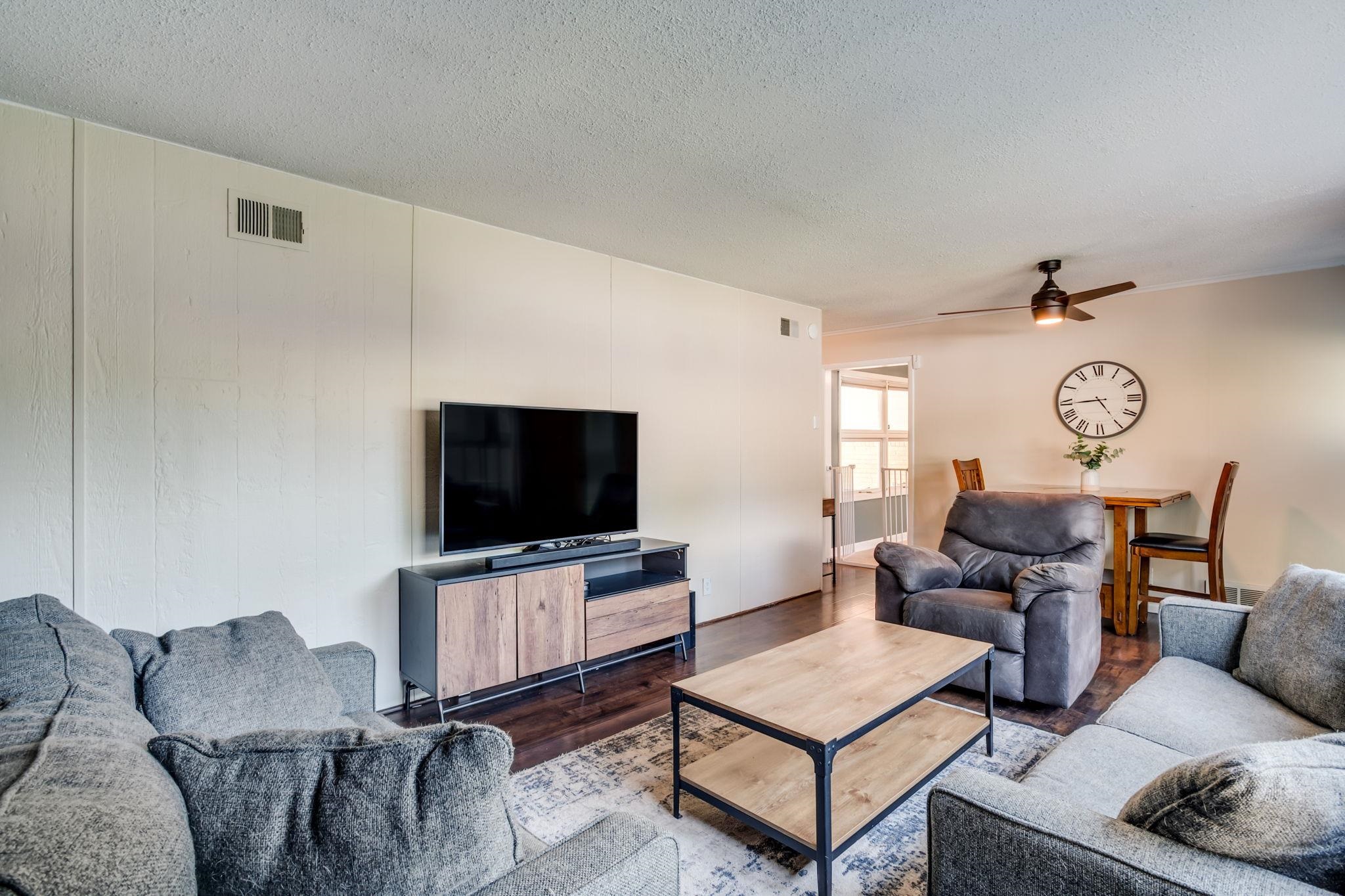 9710 W Hickory Ln, Wichita, Kansas image 6