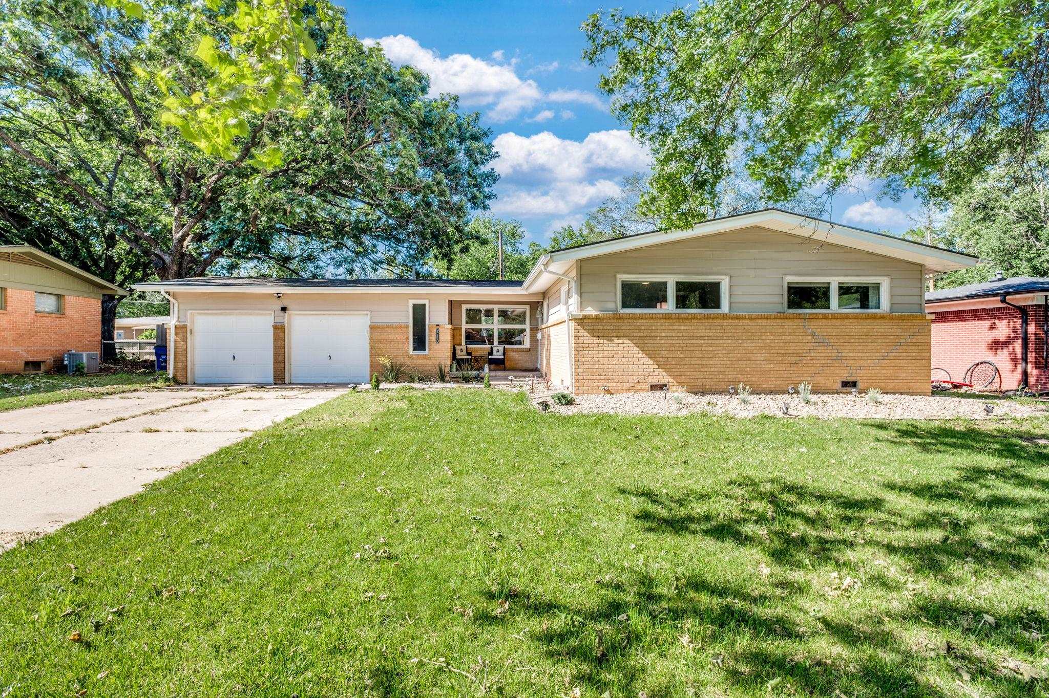 9710 W Hickory Ln, Wichita, Kansas image 1