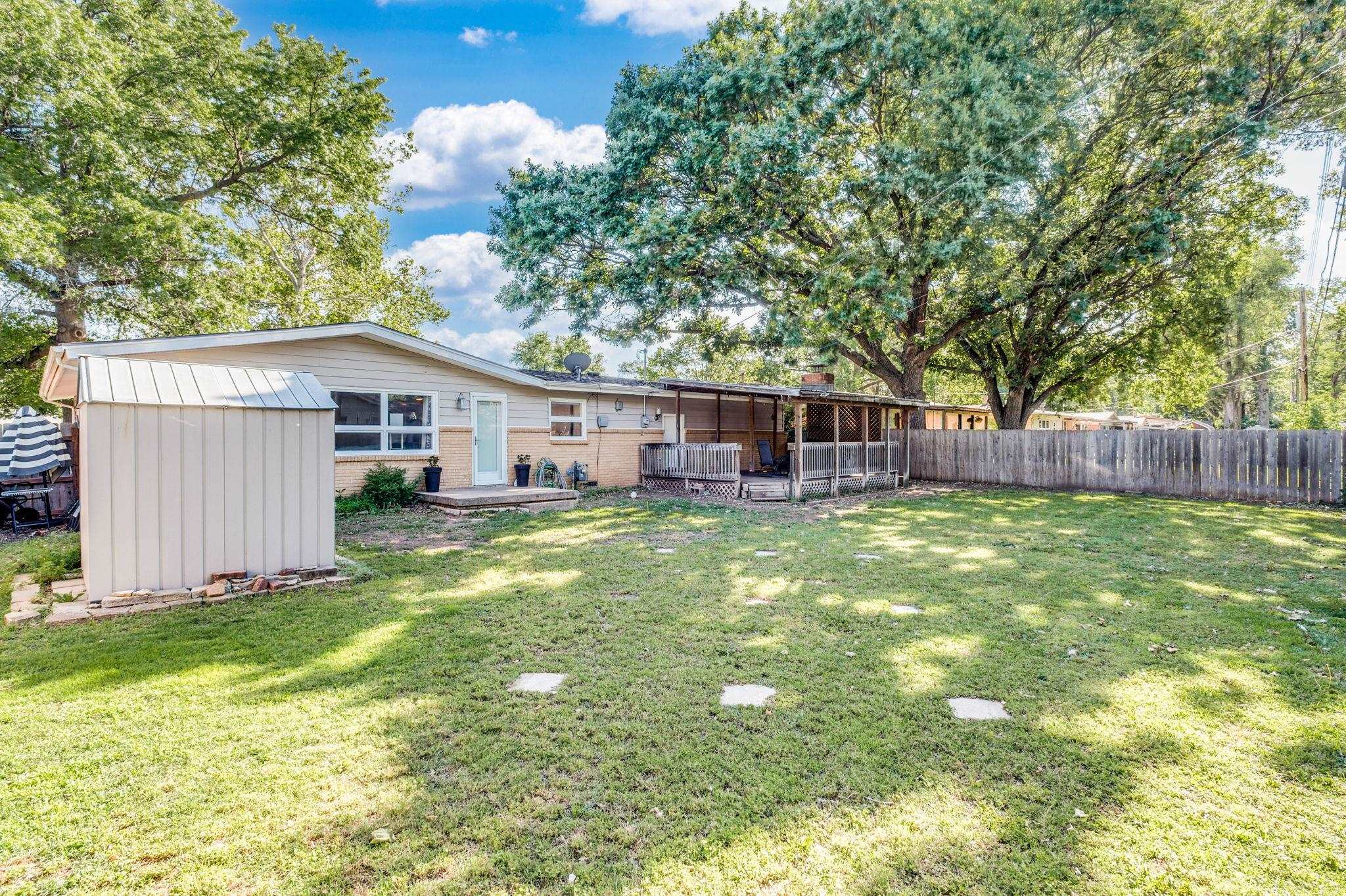 9710 W Hickory Ln, Wichita, Kansas image 25