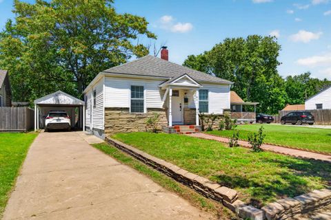 Condo For Sale - 2135 S Washington Ave<br/> Wichita, KS 67211