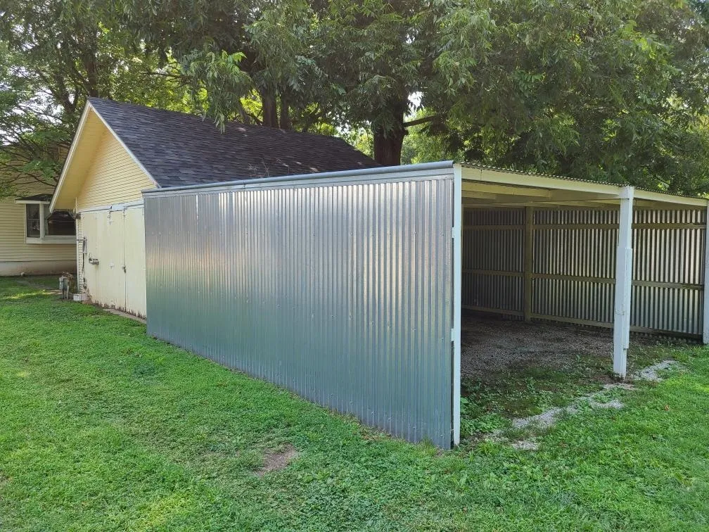 Winfield, Kansas 67156, United States, 2 Bedrooms Bedrooms, ,2 BathroomsBathrooms,Residential,Active,186191