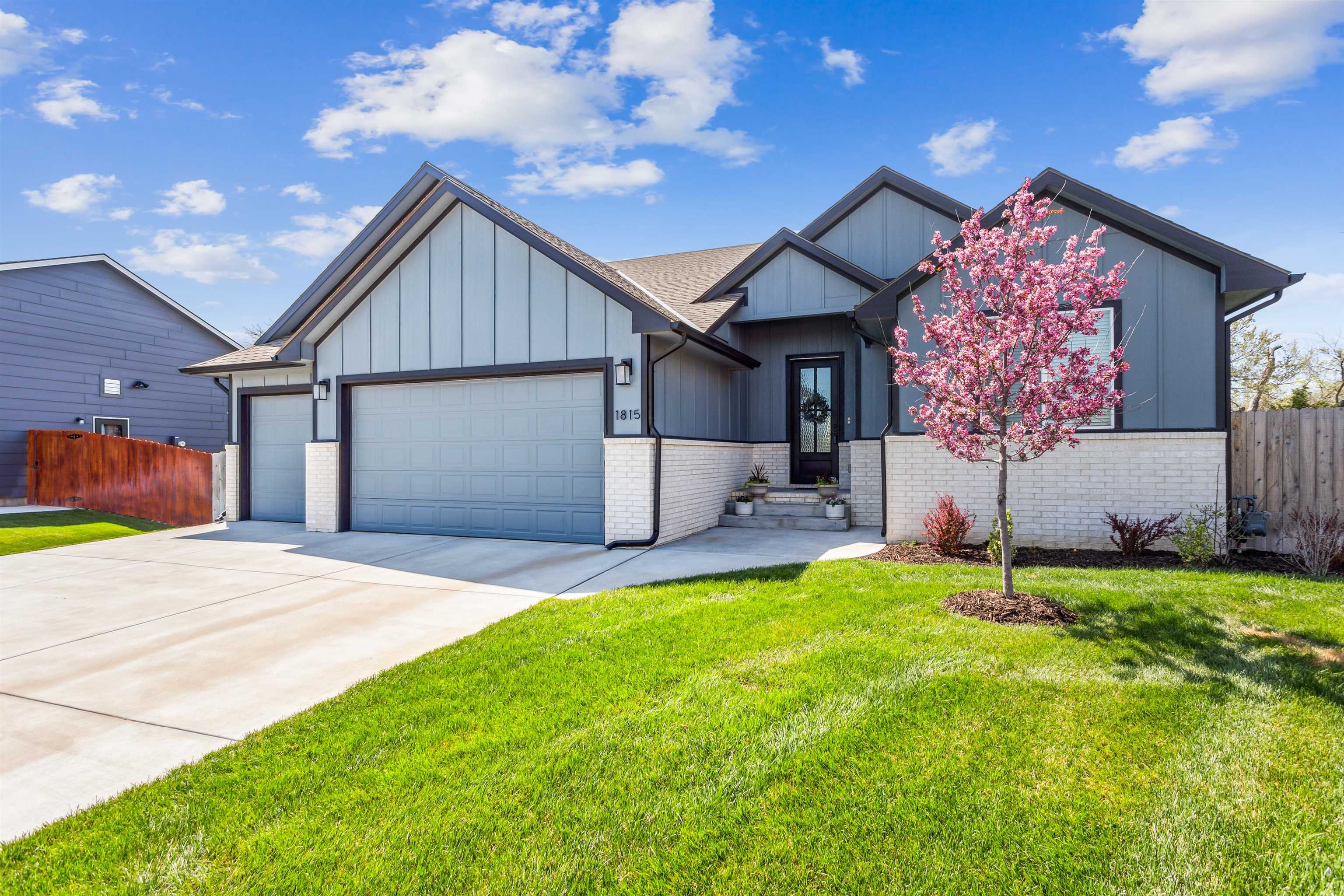 1815 S Teakwood Ct, Wichita, Kansas image 2