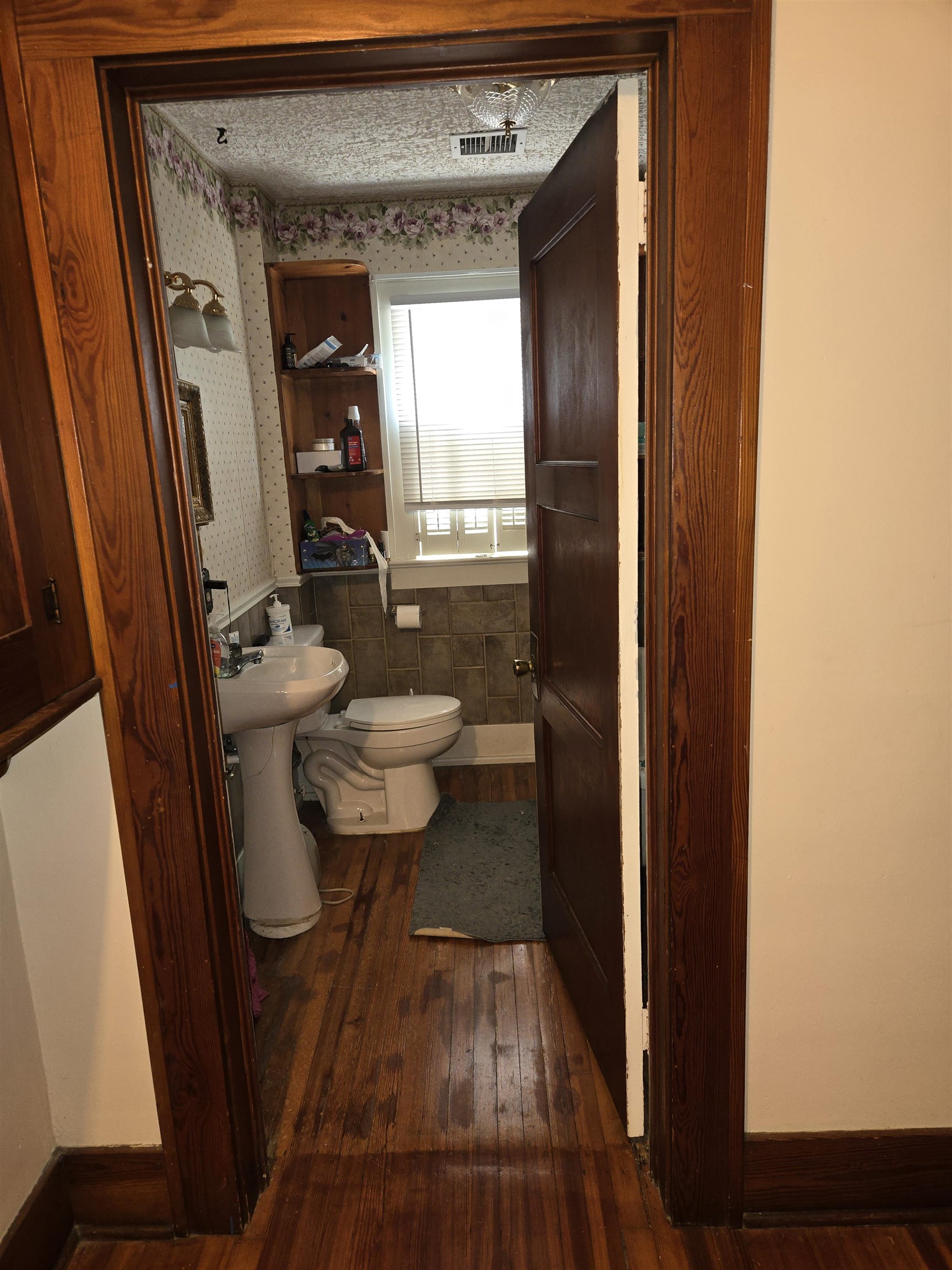 201 E Clark, Augusta, Kansas image 22