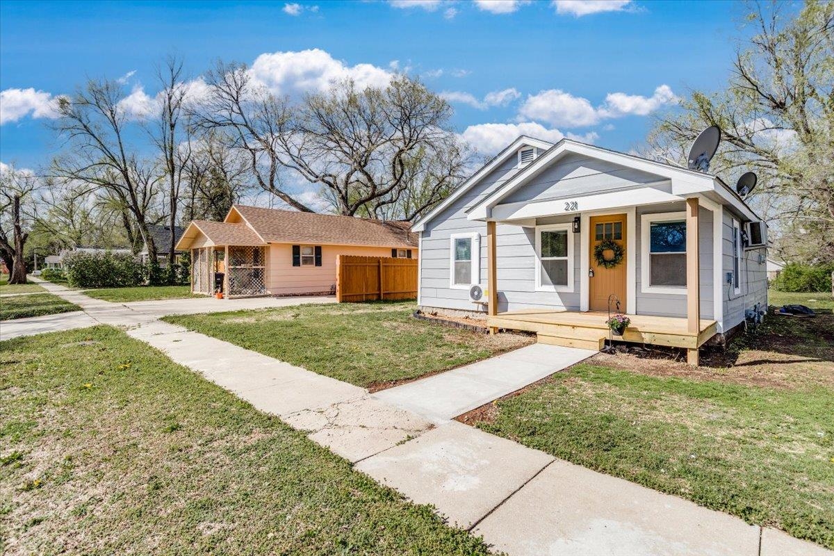 221 Poplar St, El Dorado, Kansas image 3