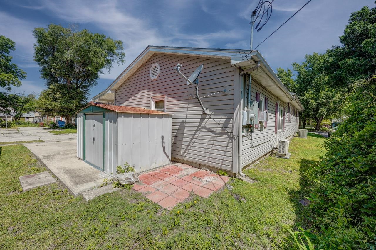 801 E 7th Ave, Winfield, Kansas image 20
