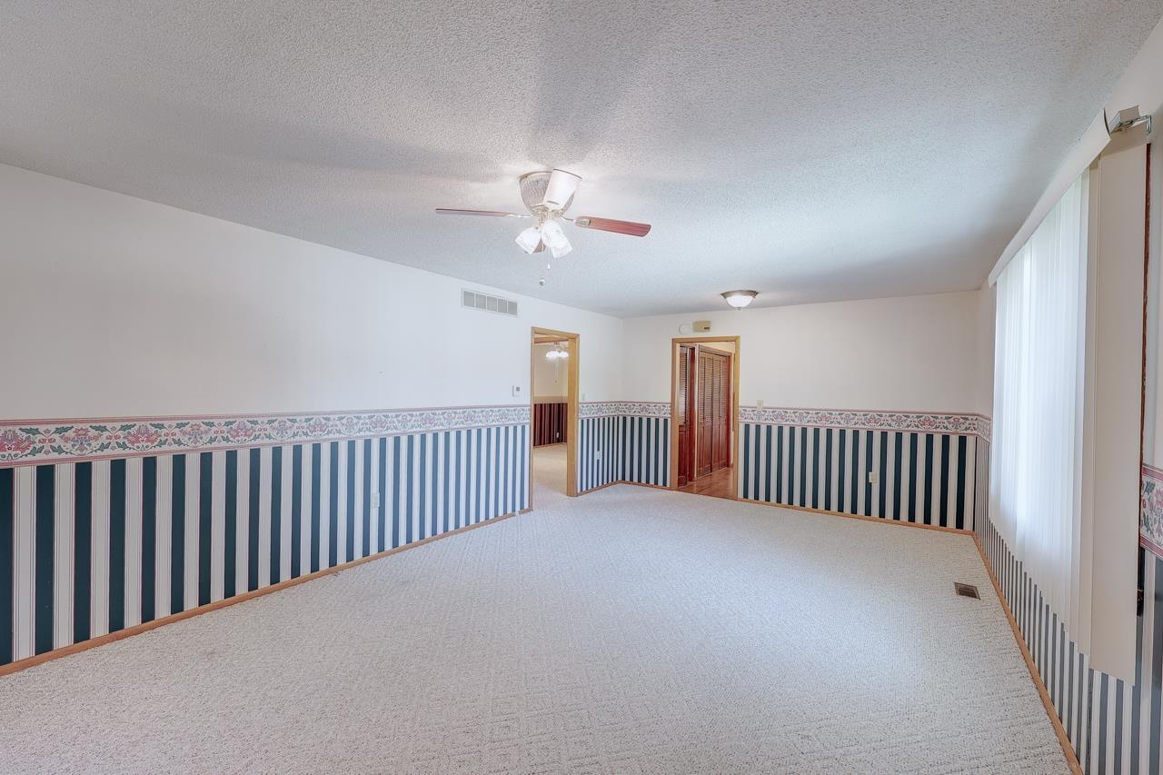 801 E 7th Ave, Winfield, Kansas image 19