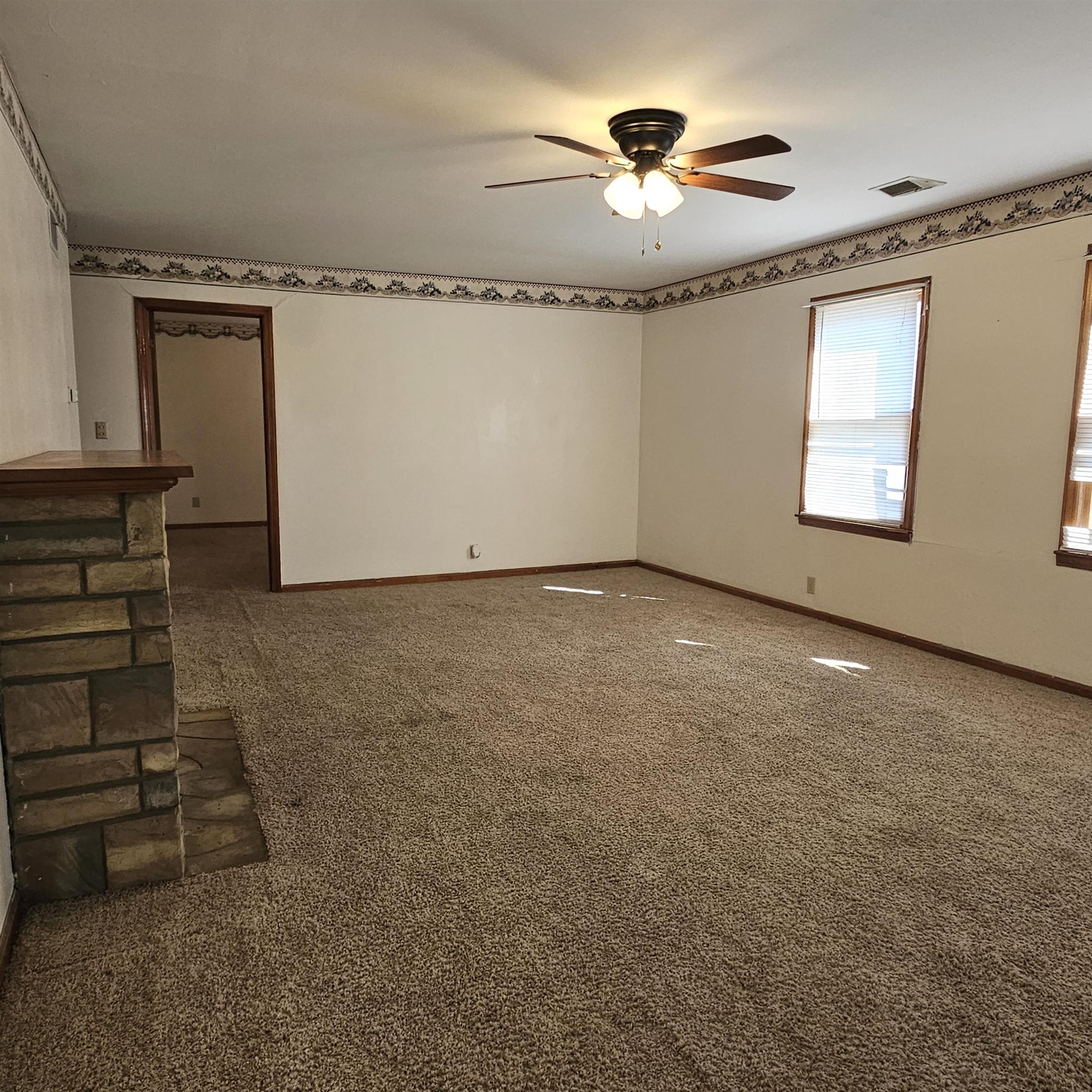 608 Frazier St, El Dorado, Kansas image 2