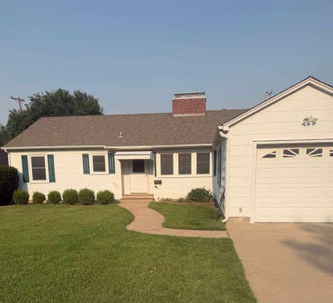 Homes For Sale - 130 N Residence St<br/> El Dorado, KS 67042