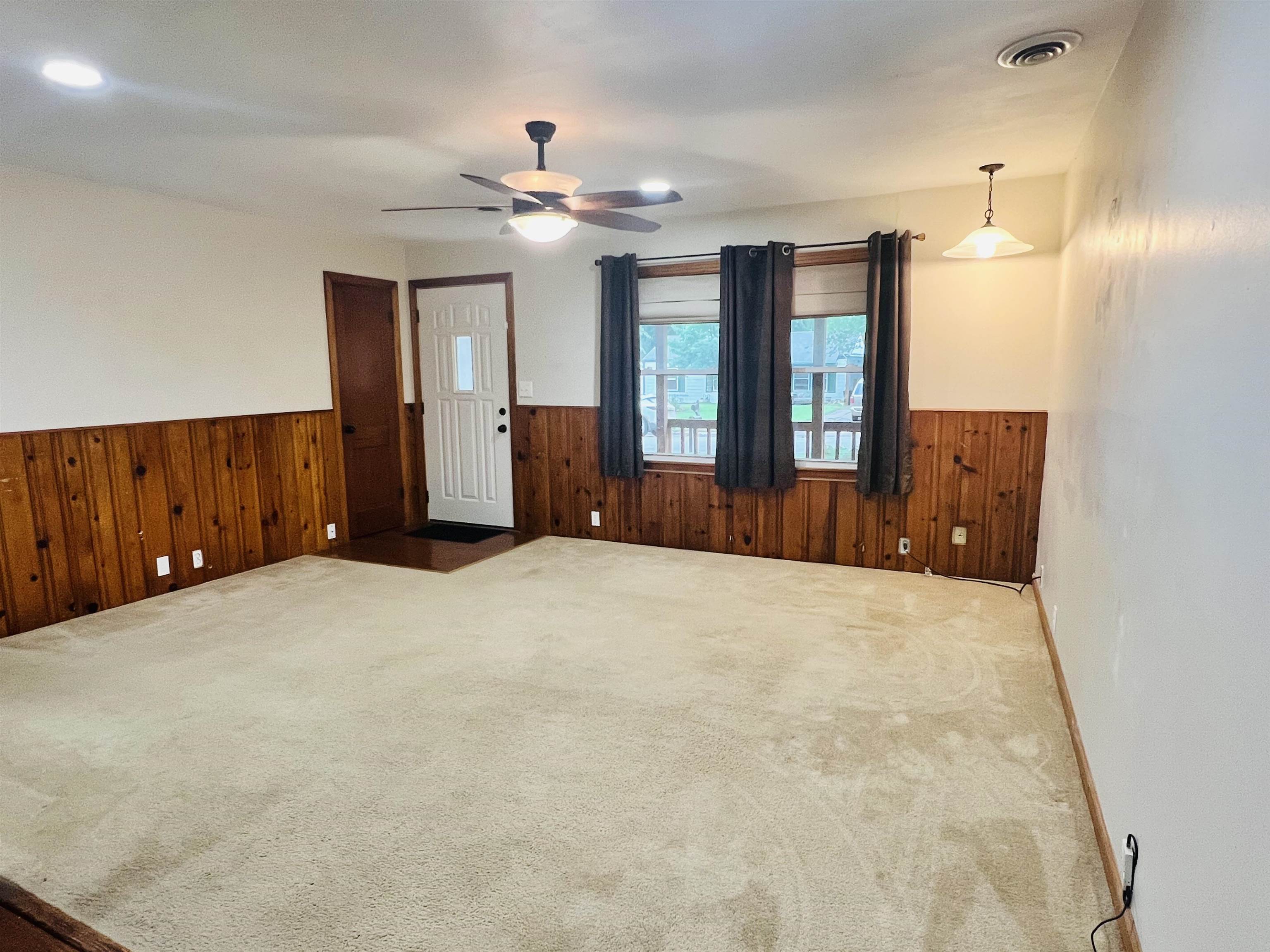 620 S Cedar St, Marion, Kansas image 4