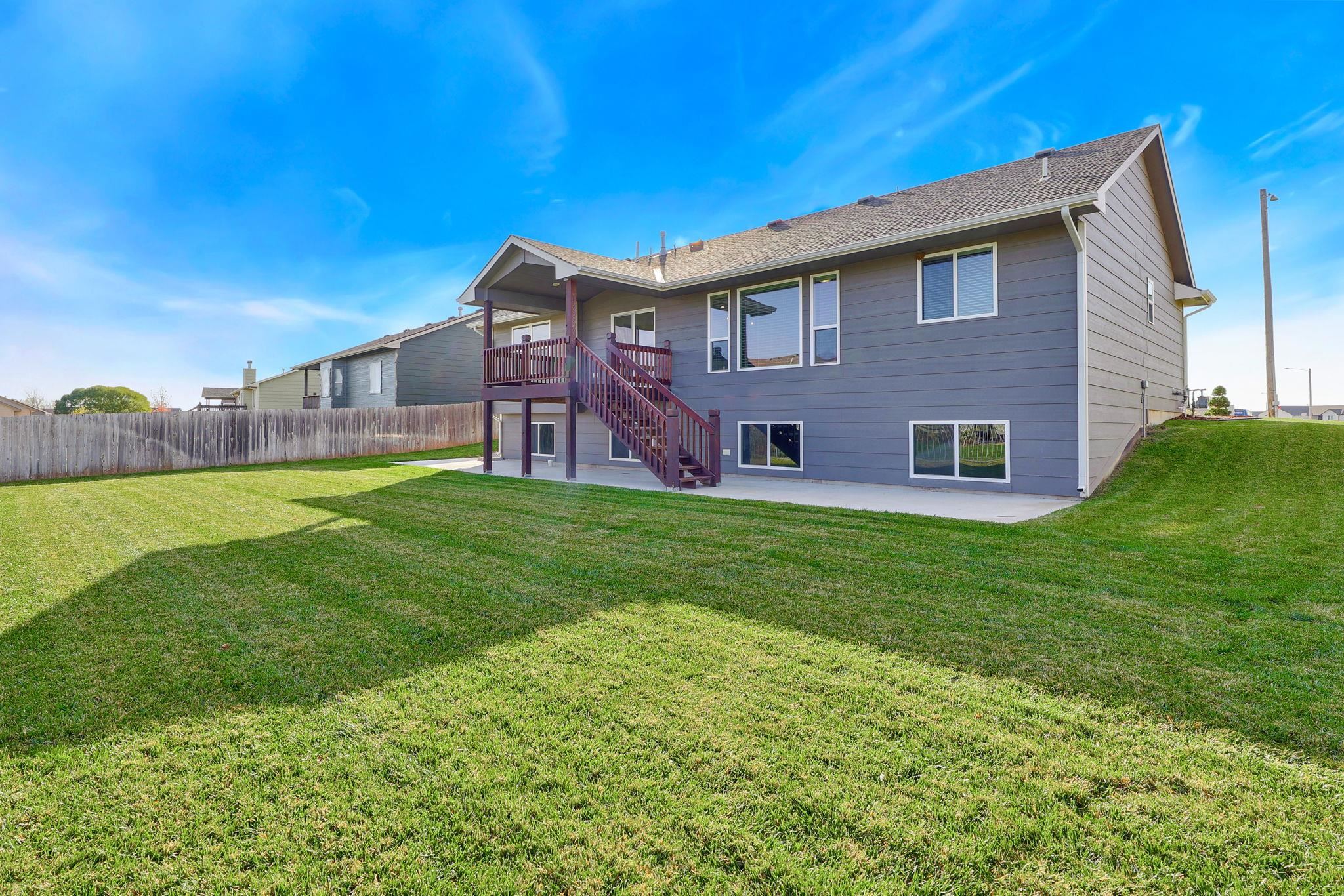 2212 E Sunset St, Goddard, Kansas image 32