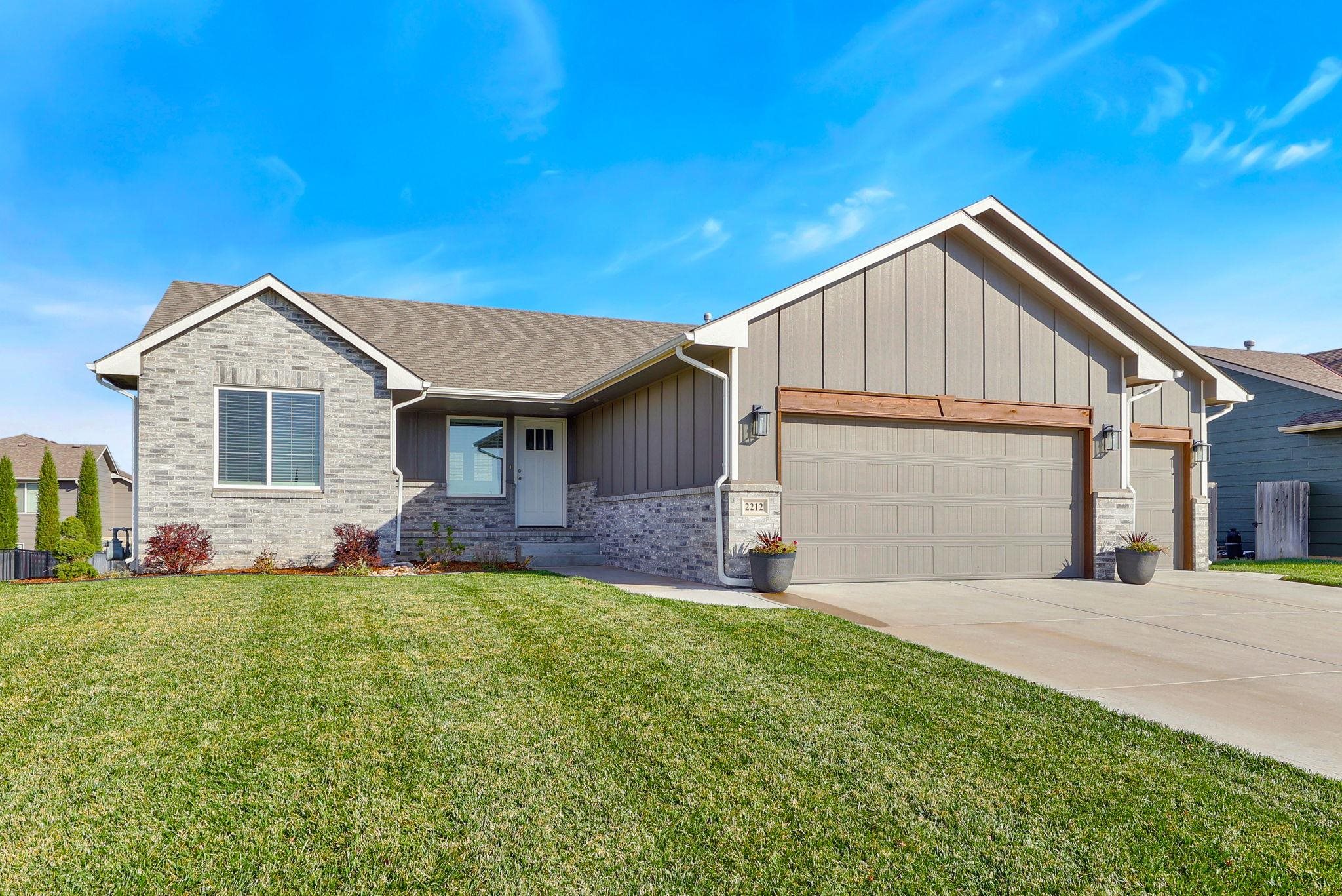 2212 E Sunset St, Goddard, Kansas image 2