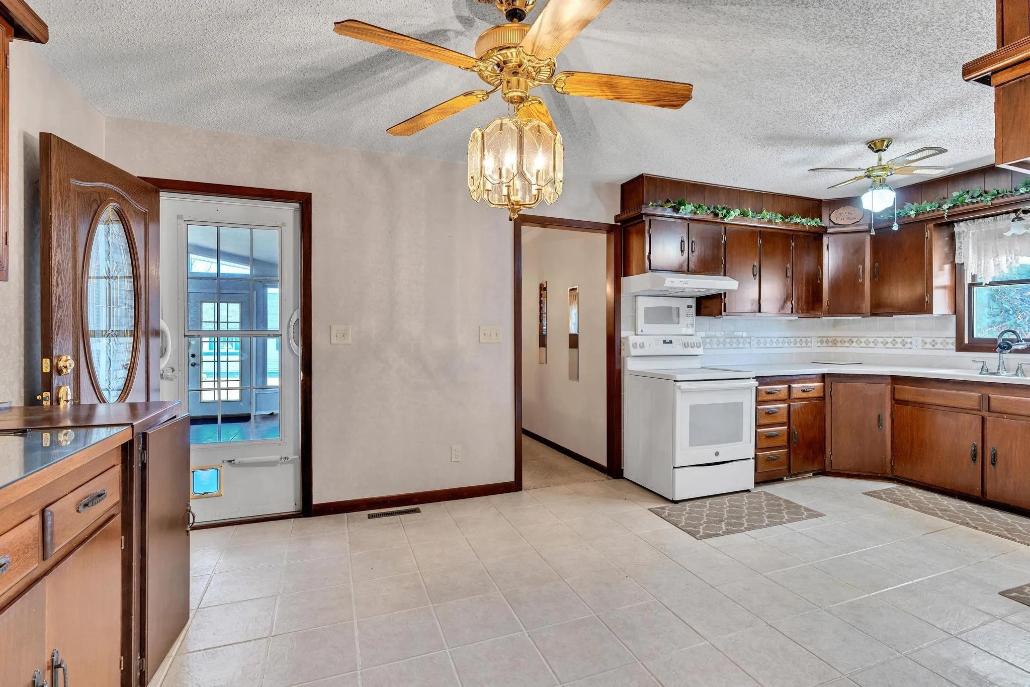 Rose Hill, Kansas 67133, United States, 3 Bedrooms Bedrooms, ,3 BathroomsBathrooms,Residential,Active,247085