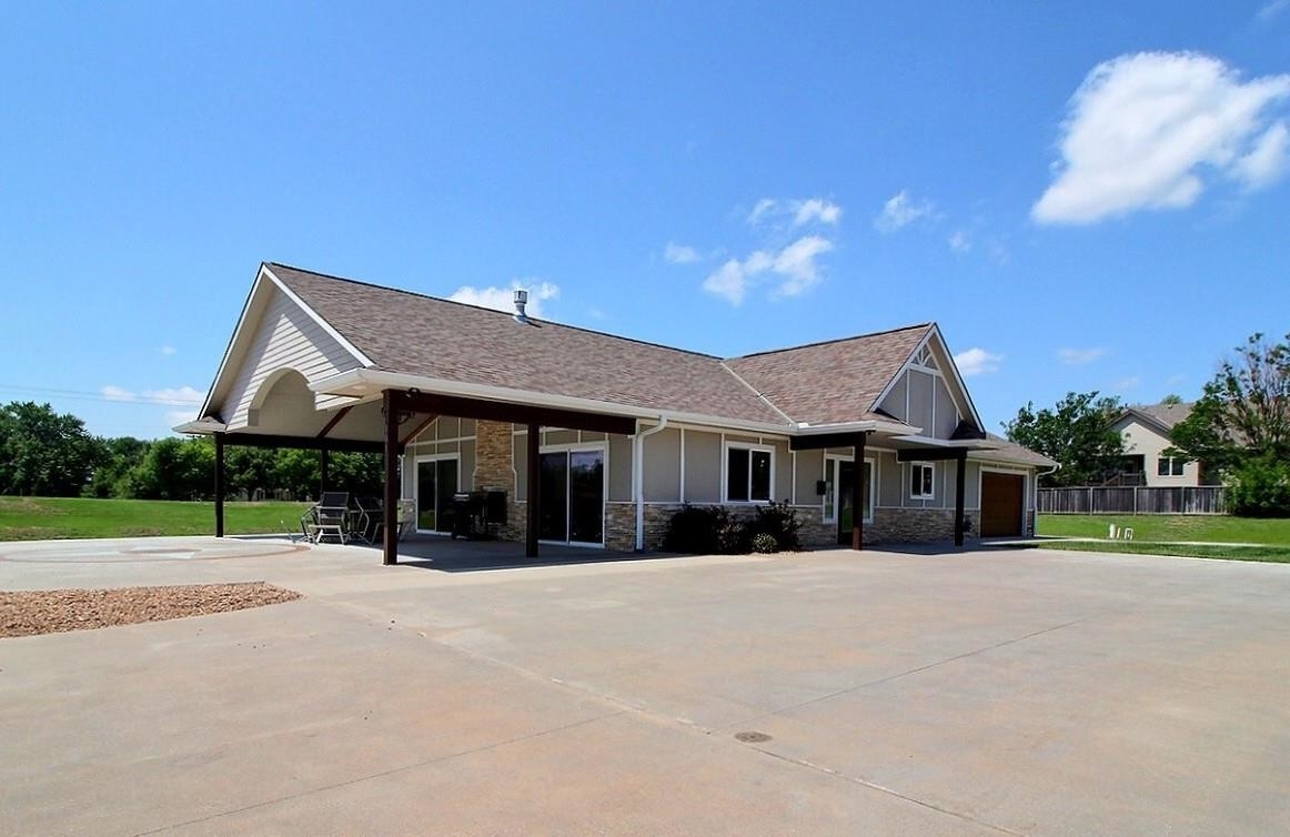 2418 E Madison Ave, Derby, Kansas image 28