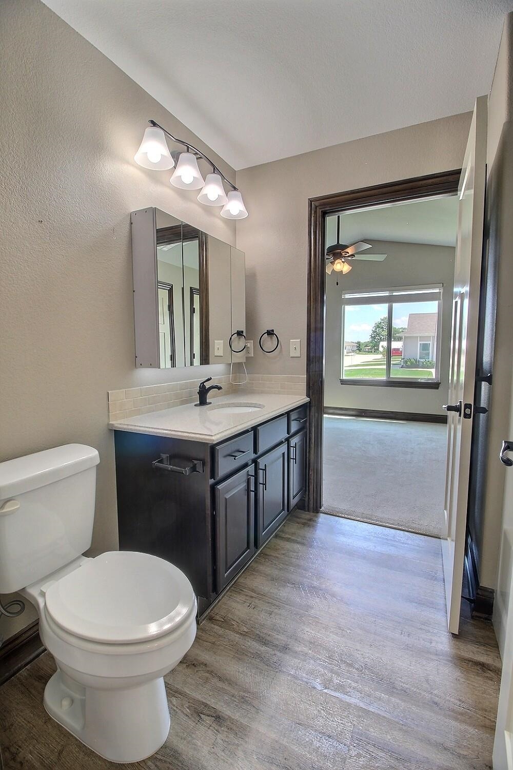 2418 E Madison Ave, Derby, Kansas image 27