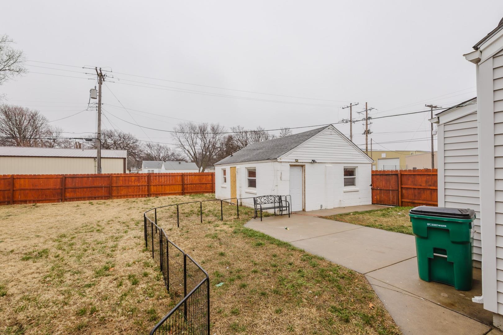 402 N Glenn St, Wichita, Kansas image 15