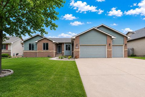 Homes For Sale - 2536 E Saint Andrew Ct<br/> Goddard, KS 67052