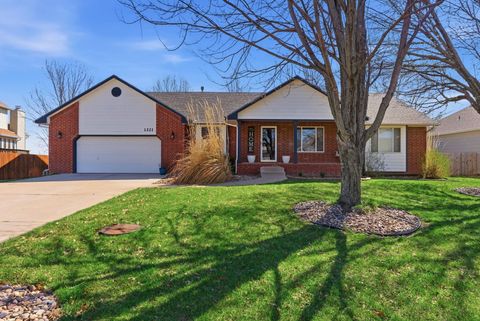 Apartment For Sale - 1221 E Rainbow Dr<br/> Towanda, KS 67144