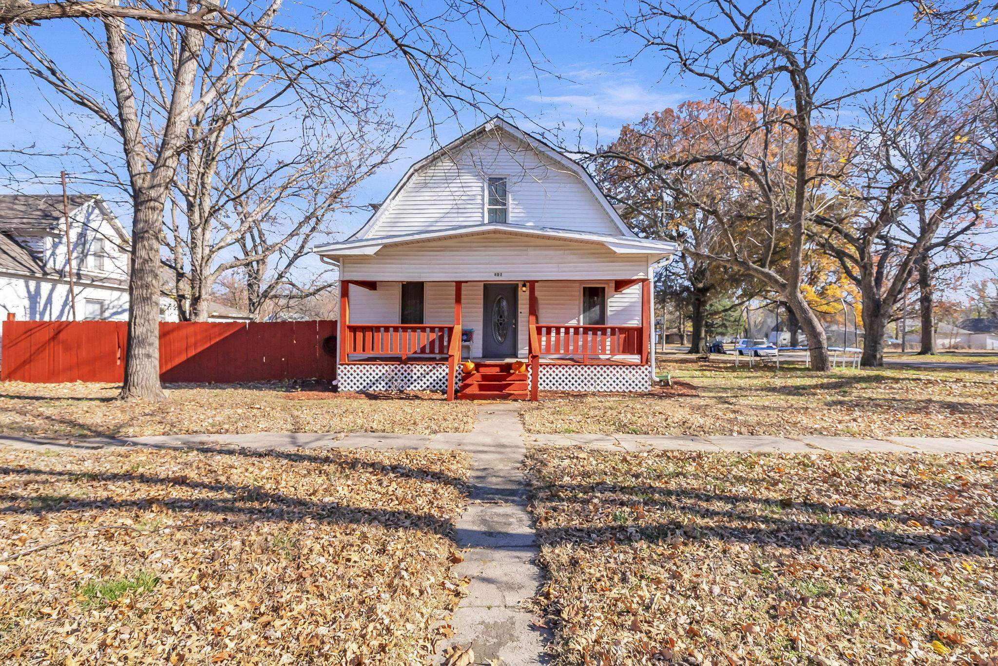 402 N Sumner St, Oxford, Kansas image 1