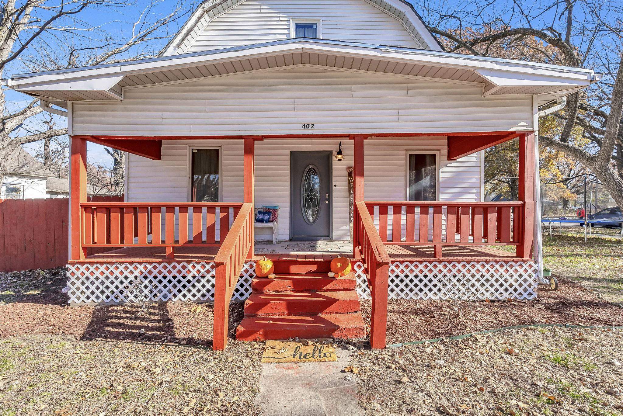 402 N Sumner St, Oxford, Kansas image 2