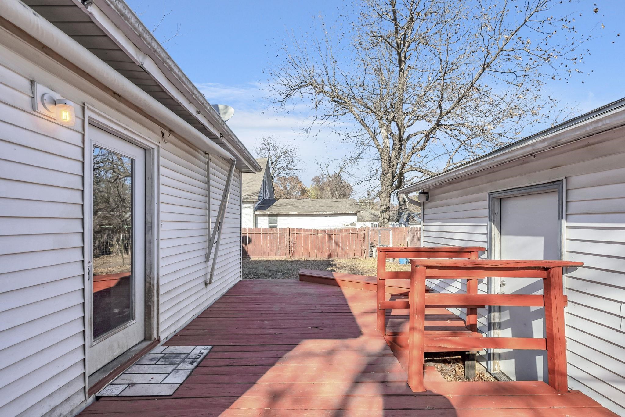 402 N Sumner St, Oxford, Kansas image 31