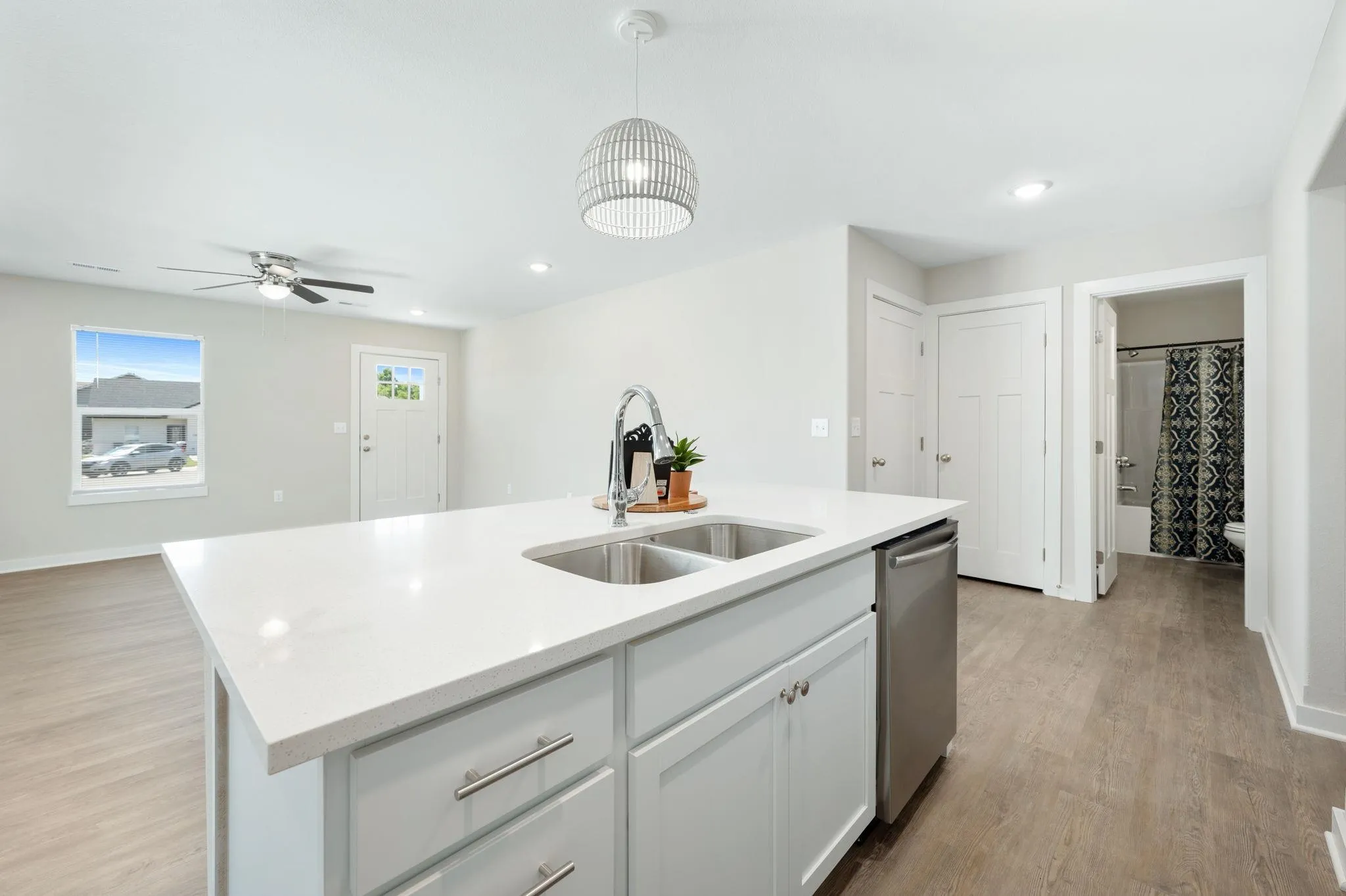 Wichita, Kansas 67217, United States, 3 Bedrooms Bedrooms, ,2 BathroomsBathrooms,Residential,Pending,56072