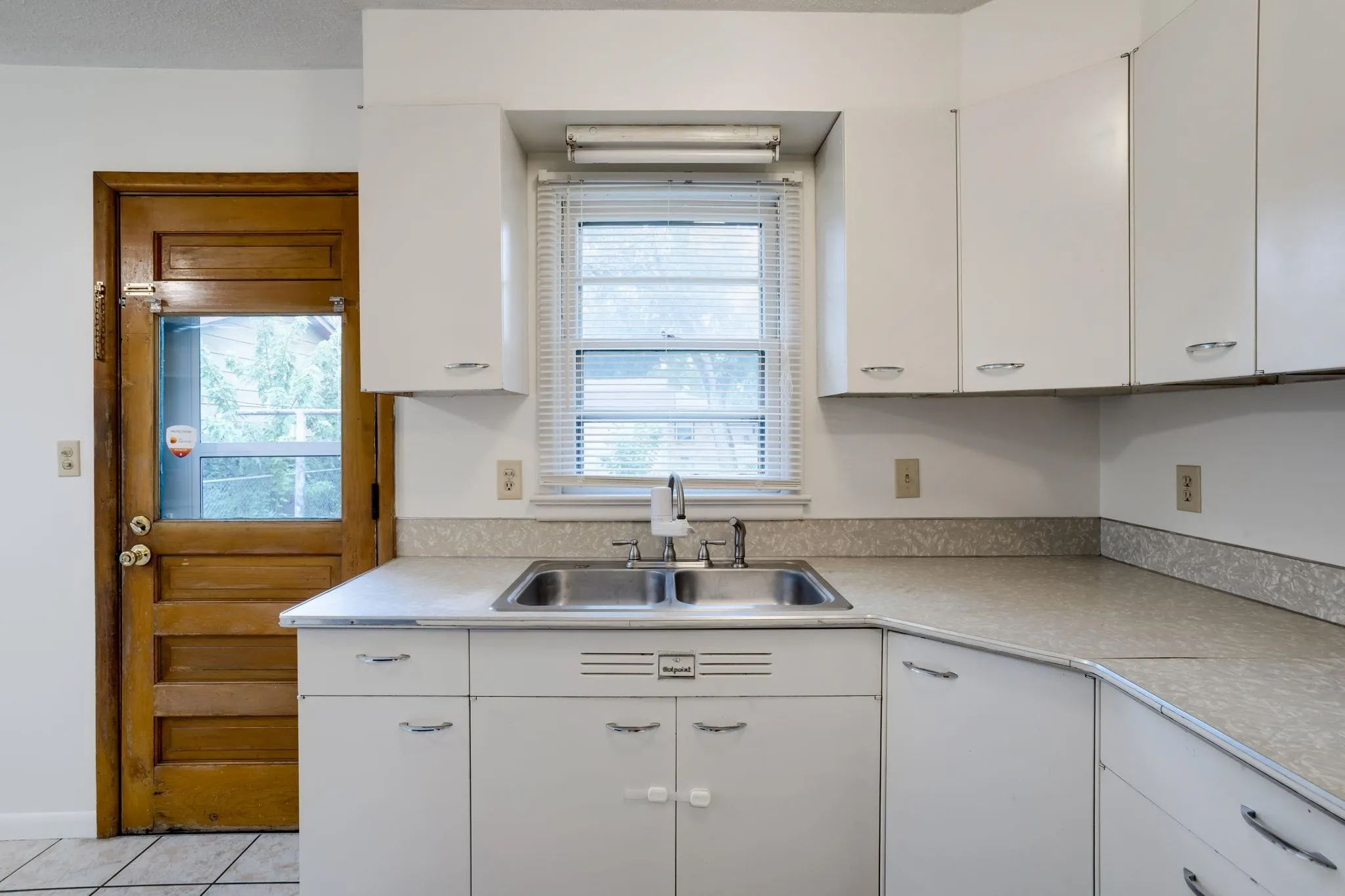 Derby, Kansas 67037, United States, 3 Bedrooms Bedrooms, ,1 BathroomBathrooms,Residential,Active,200983