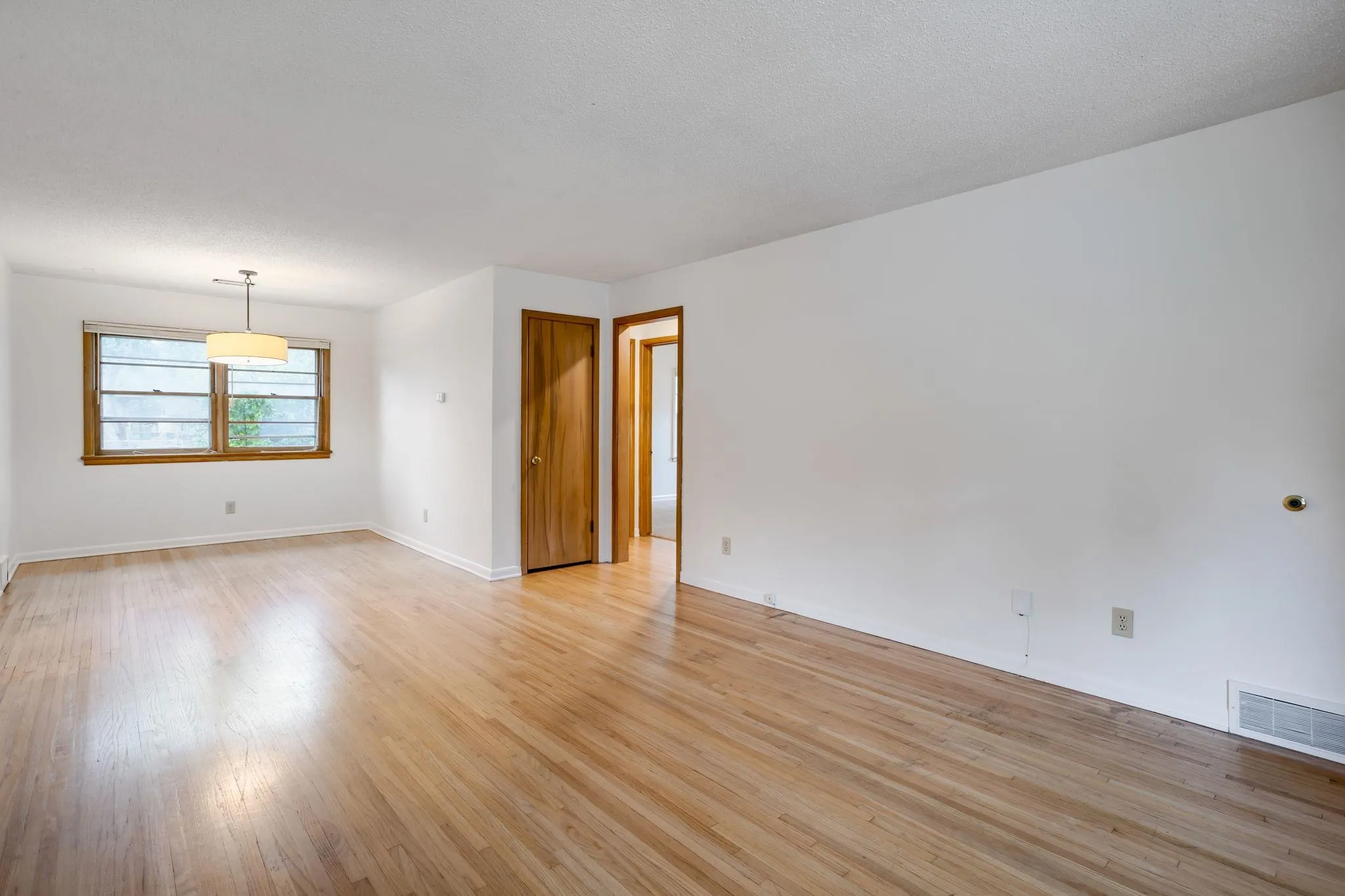 Derby, Kansas 67037, United States, 3 Bedrooms Bedrooms, ,1 BathroomBathrooms,Residential,Active,200983