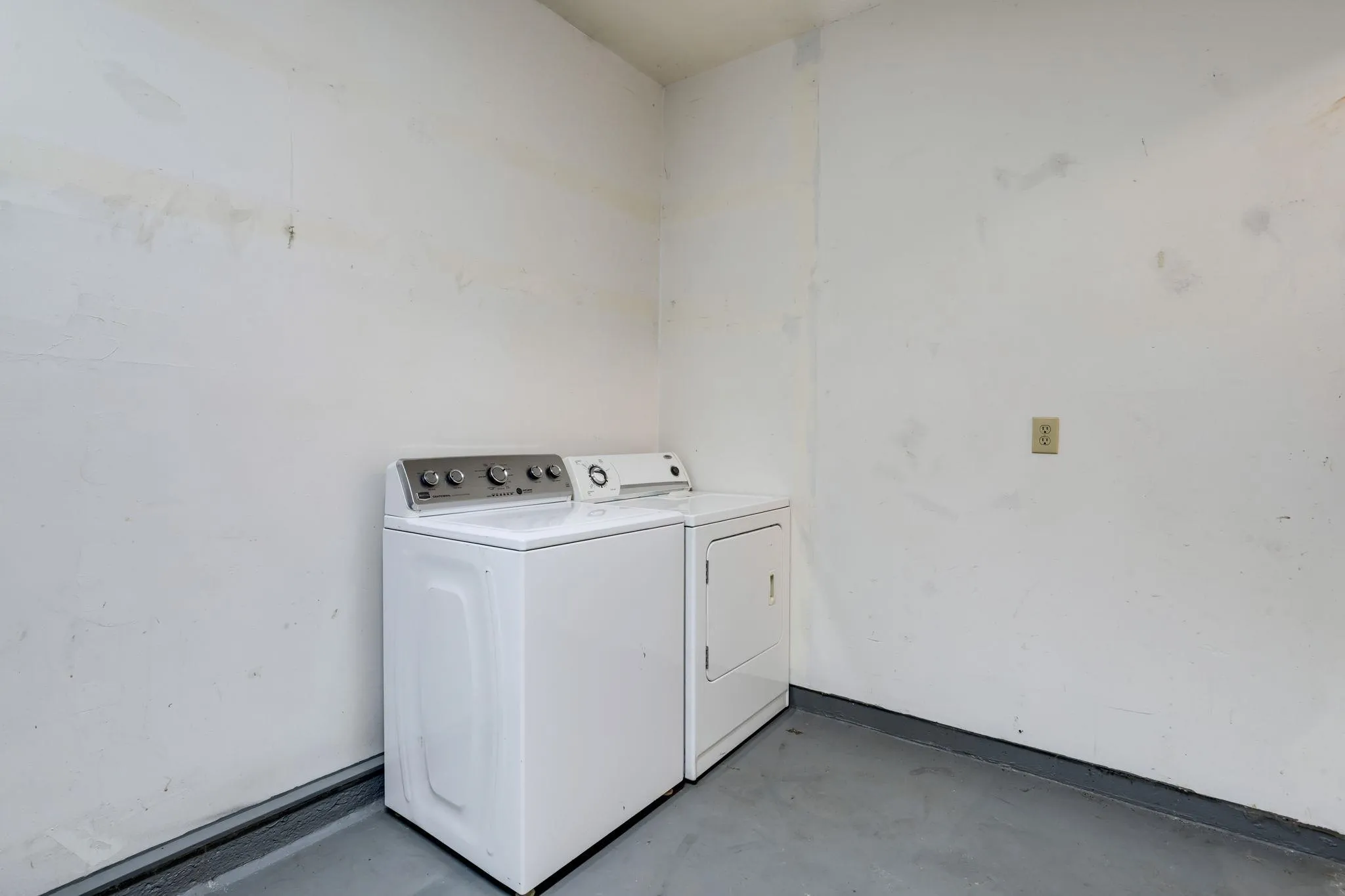 Derby, Kansas 67037, United States, 3 Bedrooms Bedrooms, ,1 BathroomBathrooms,Residential,Active,200983