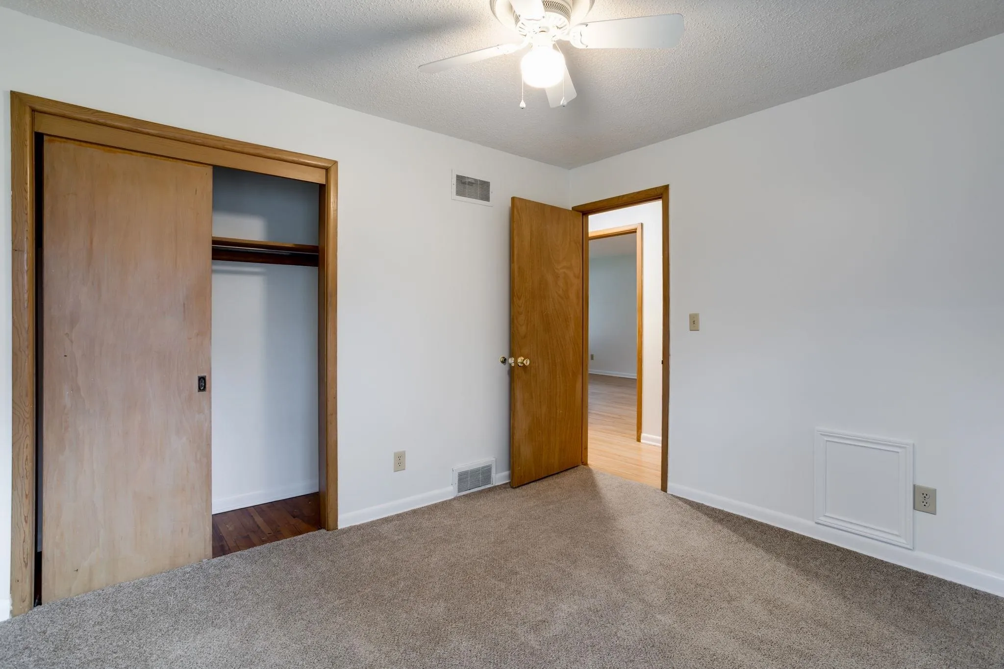 Derby, Kansas 67037, United States, 3 Bedrooms Bedrooms, ,1 BathroomBathrooms,Residential,Active,200983