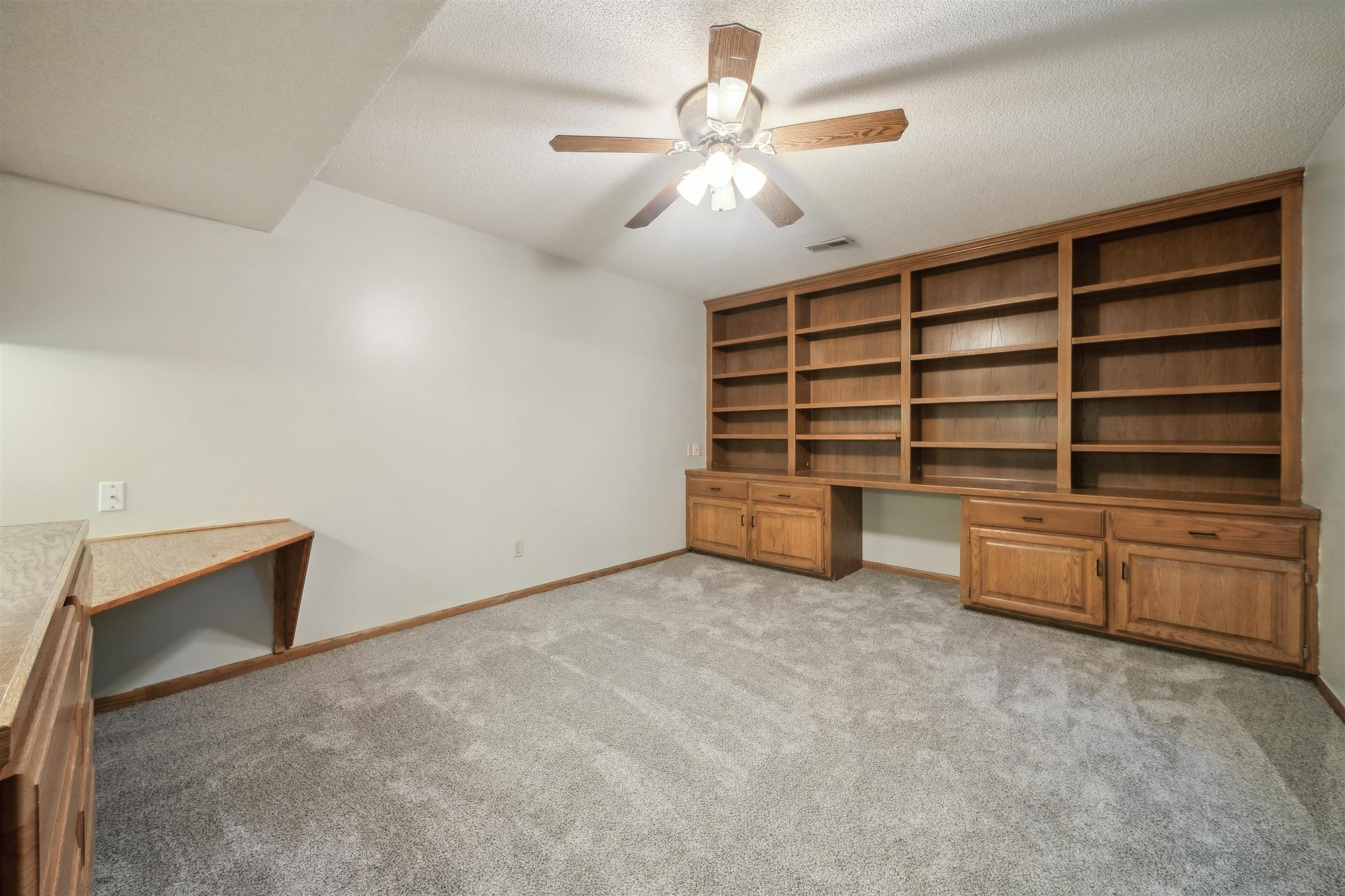9416 W Wyncroft St, Wichita, Virginia image 25