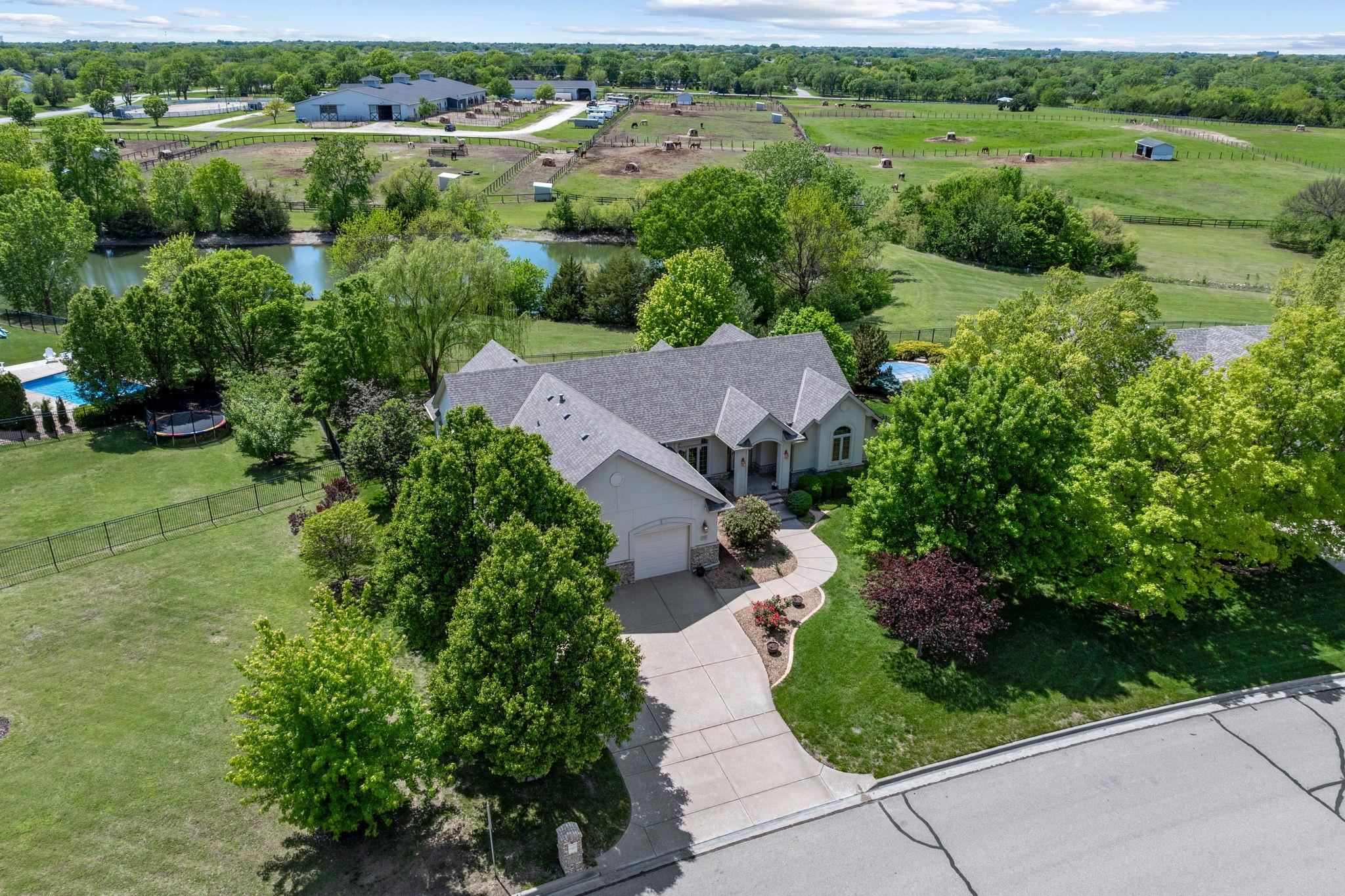 1713 S Triple Crown St, Wichita, Kansas image 2