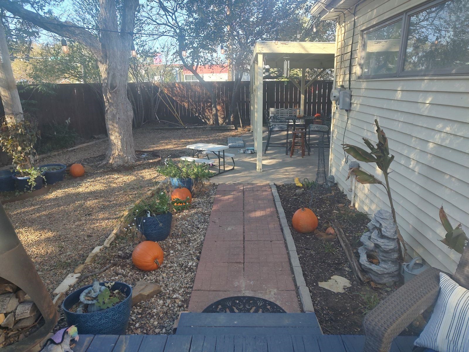 Wichita, Kansas 67204, United States, 3 Bedrooms Bedrooms, ,1 BathroomBathrooms,Residential,Pending,67270