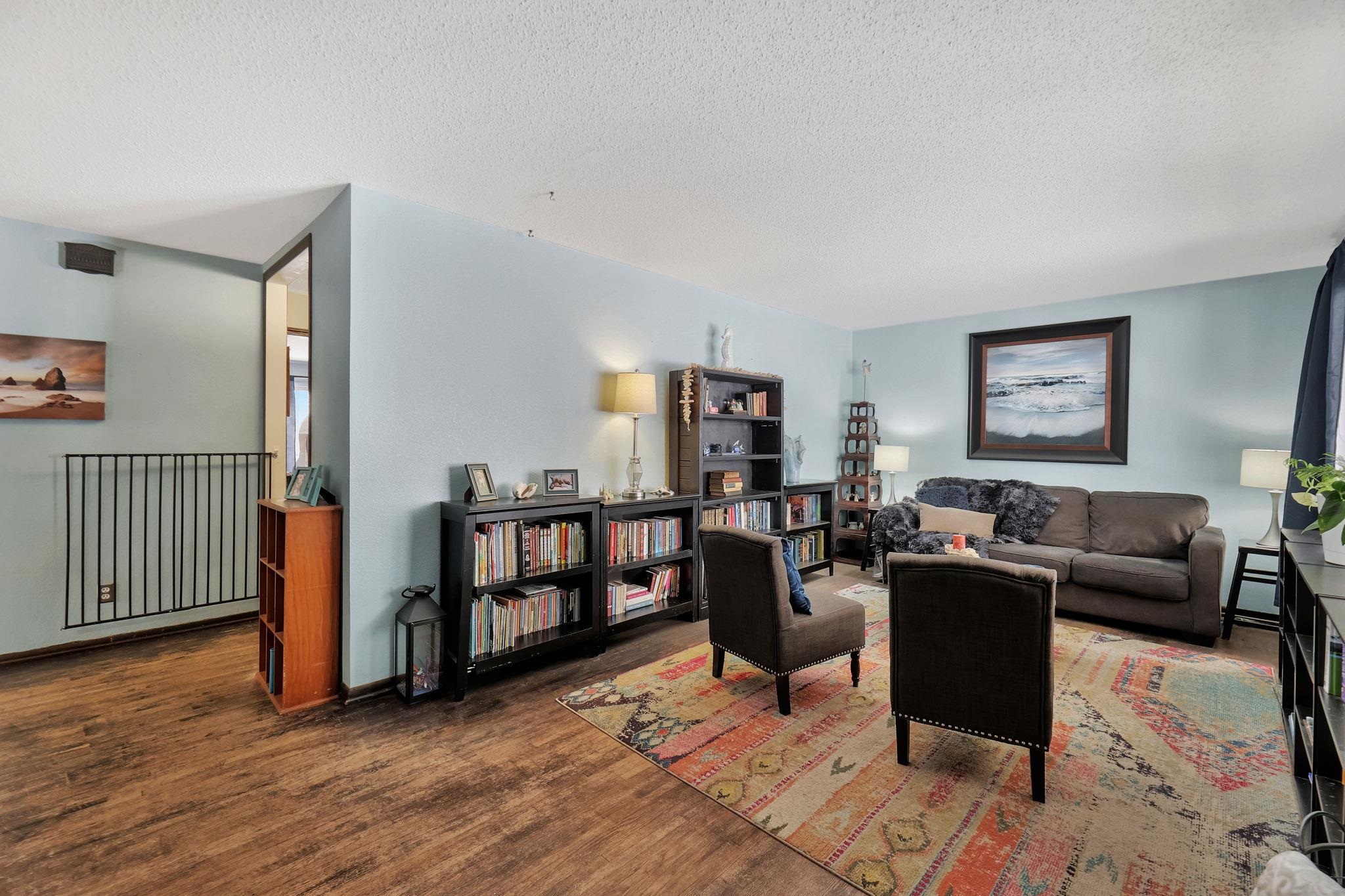 Wichita, Kansas 67204, United States, 3 Bedrooms Bedrooms, ,1 BathroomBathrooms,Residential,Pending,67270