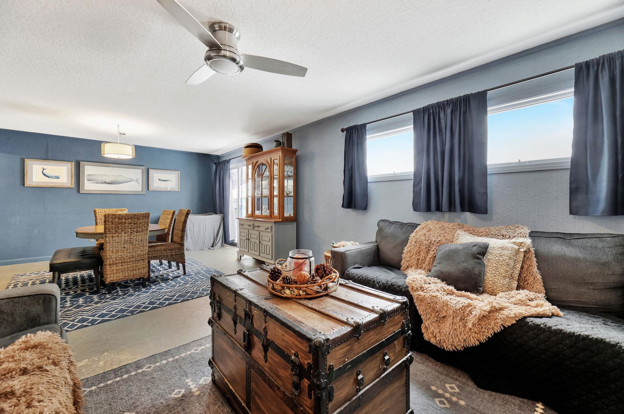 Wichita, Kansas 67204, United States, 3 Bedrooms Bedrooms, ,1 BathroomBathrooms,Residential,Pending,67270