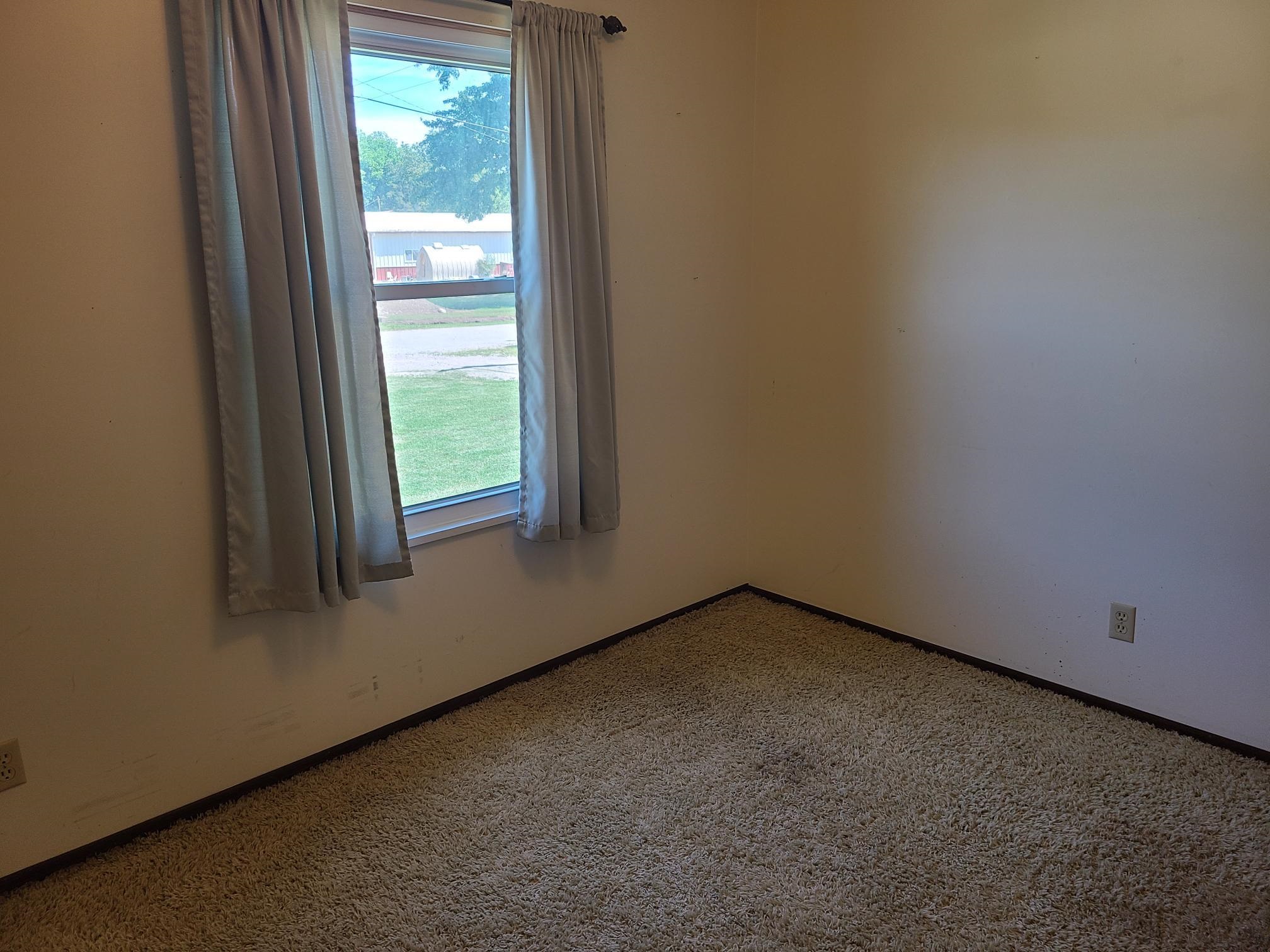 209 E 6th St, Burden, Kansas image 10