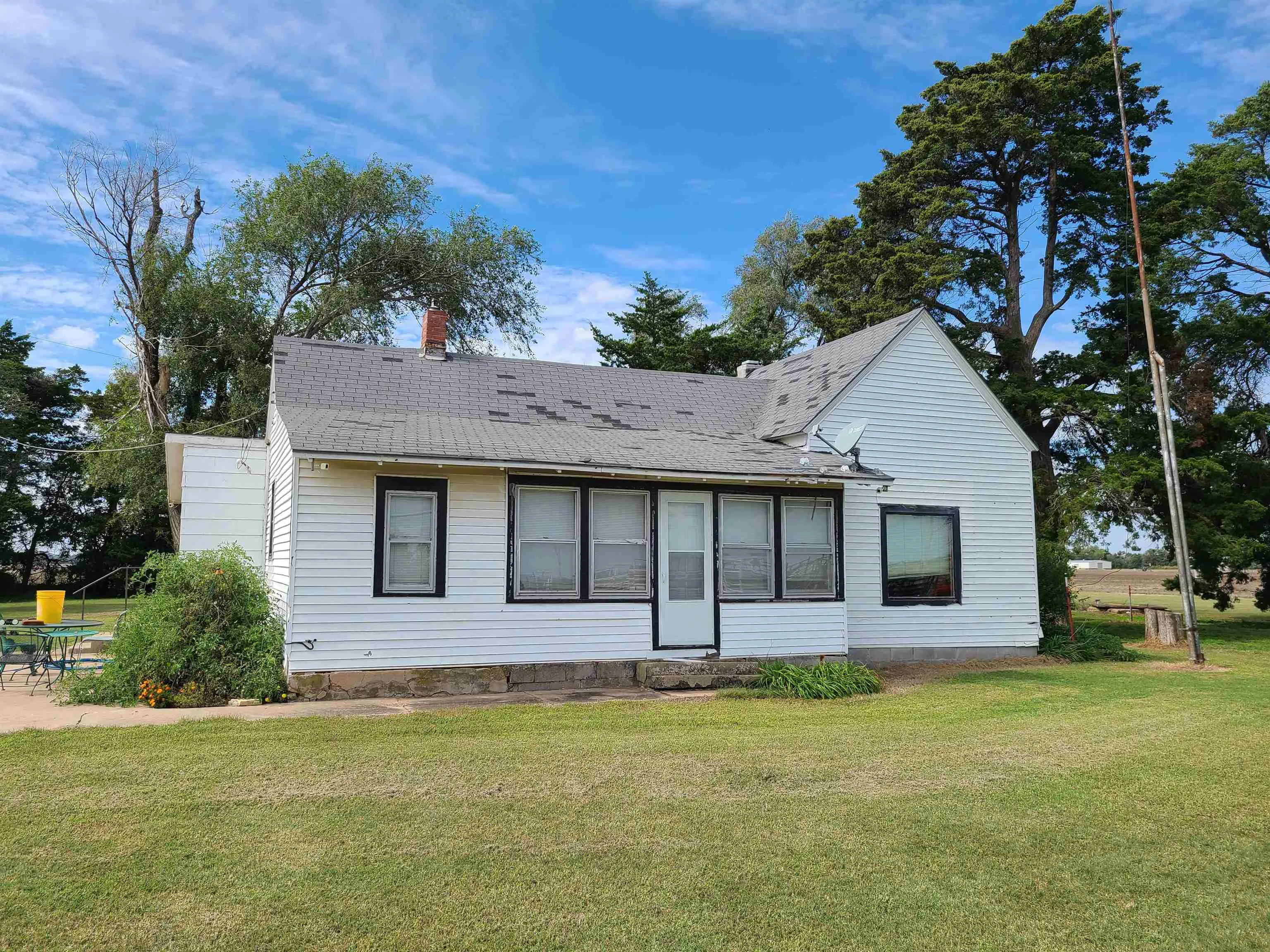 Arkansas City, Kansas 67005, United States, 2 Bedrooms Bedrooms, ,1 BathroomBathrooms,Residential,Pending,245712