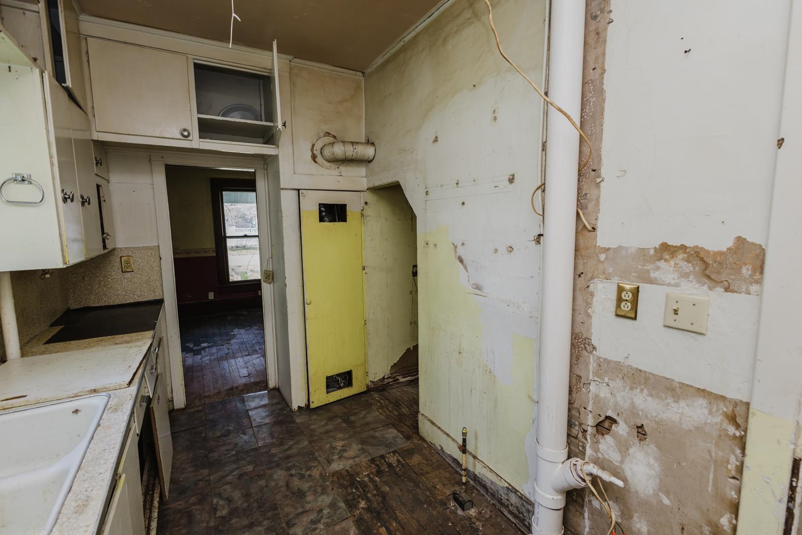 121 S Charles St, Wichita, Kansas image 7