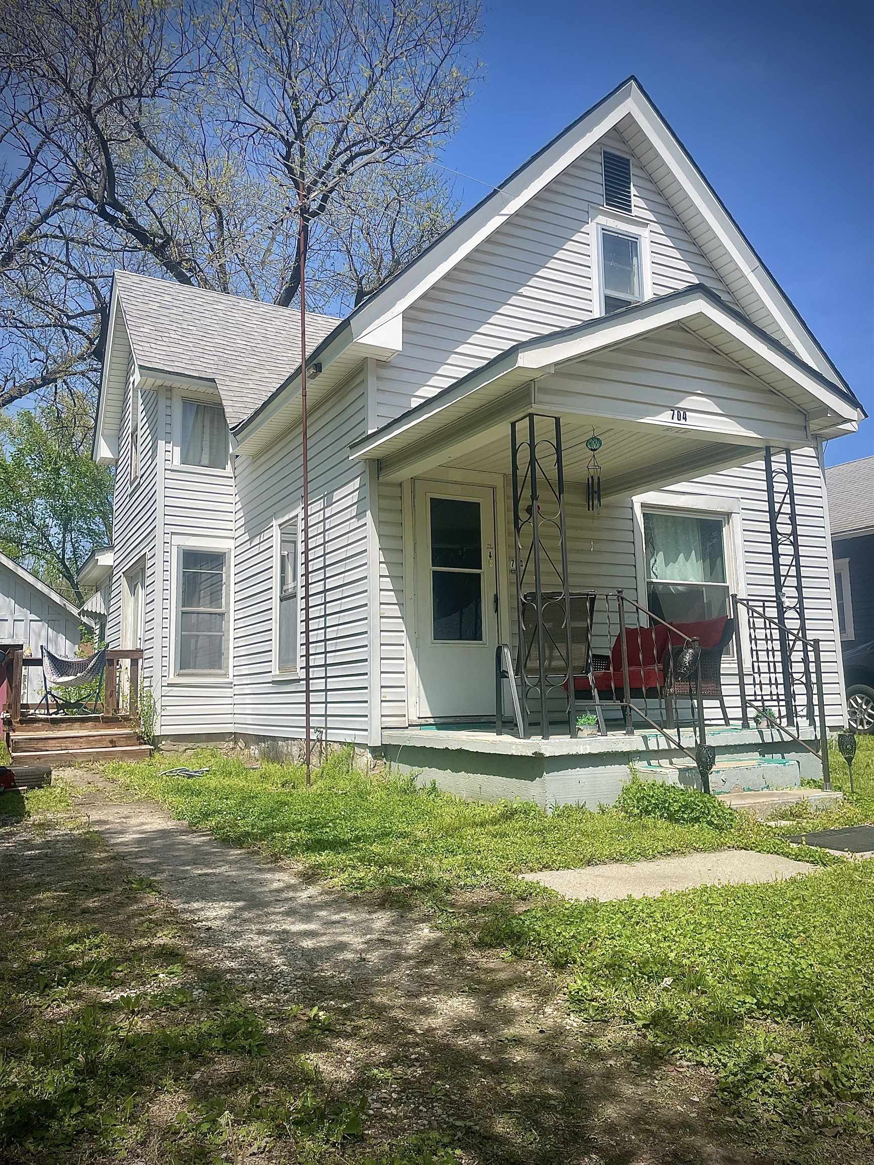 704 E 13th Ave, Winfield, Kansas image 1