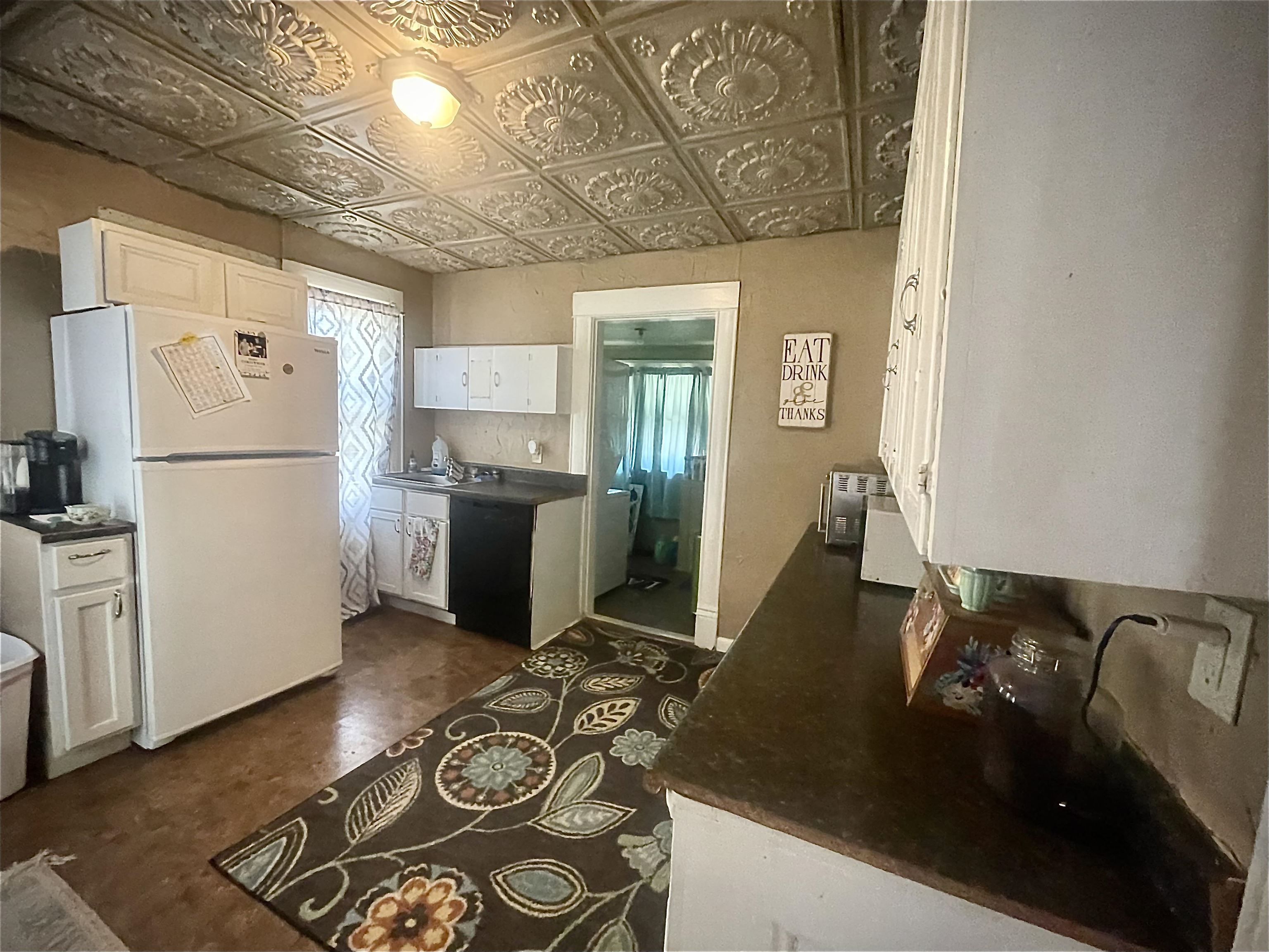 704 E 13th Ave, Winfield, Kansas image 2