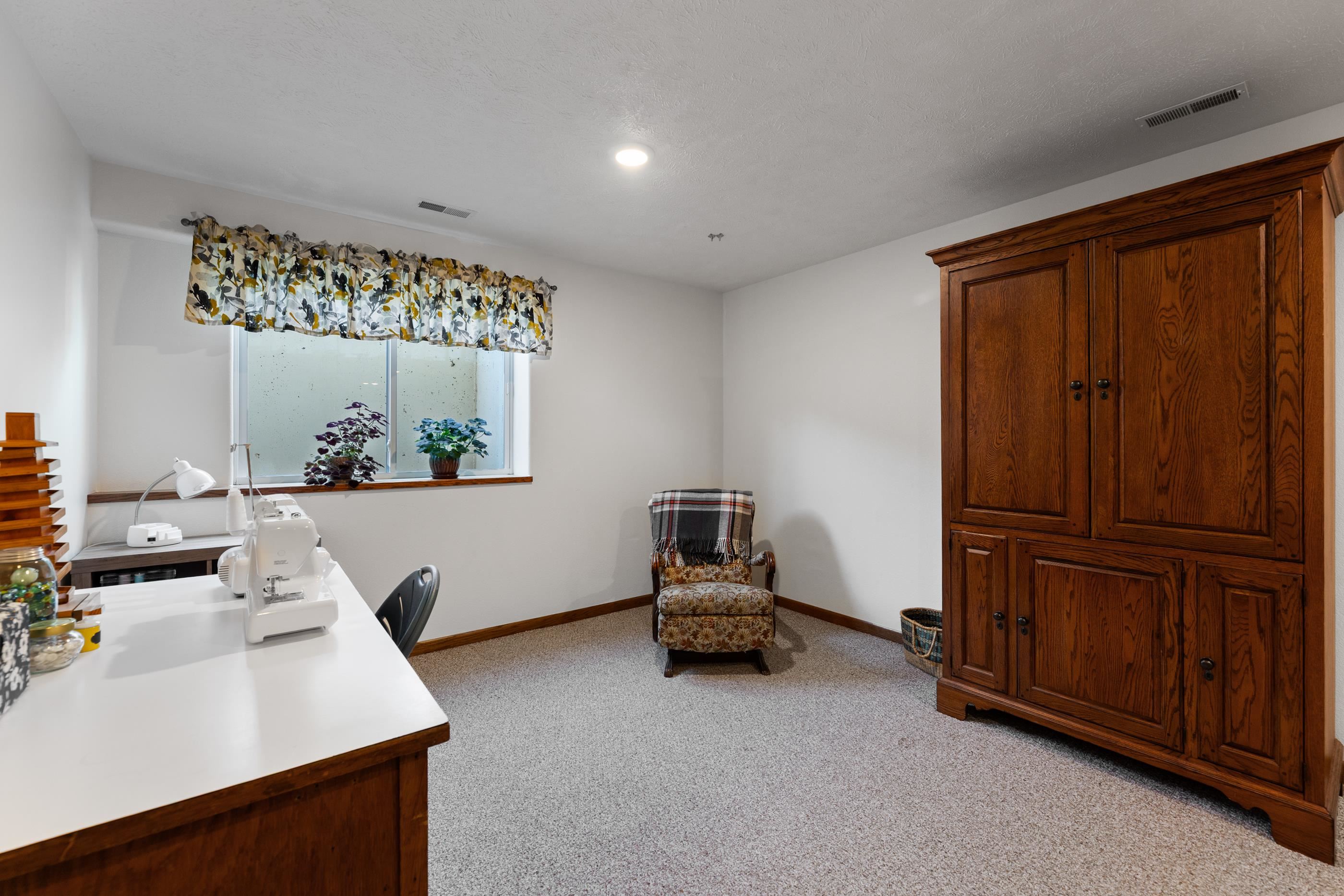 7650 S Halstead Rd, Halstead, Kansas image 23