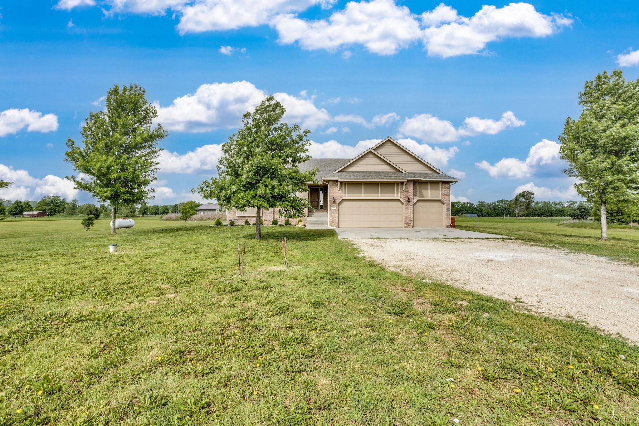 21175 SW Meadowlark Rd, Douglass, Kansas image 1