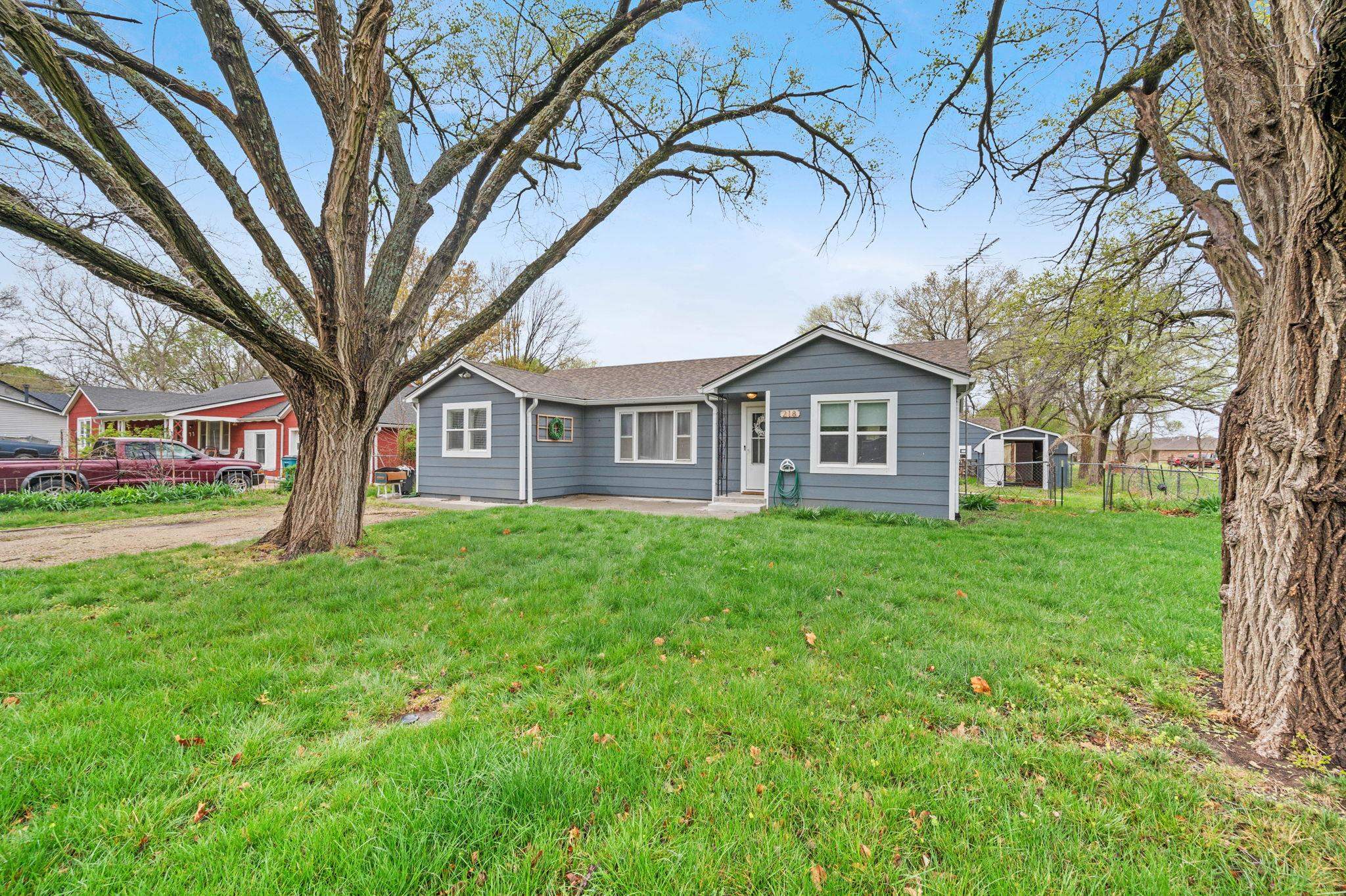 218 E Showalter, Rose Hill, Kansas image 3