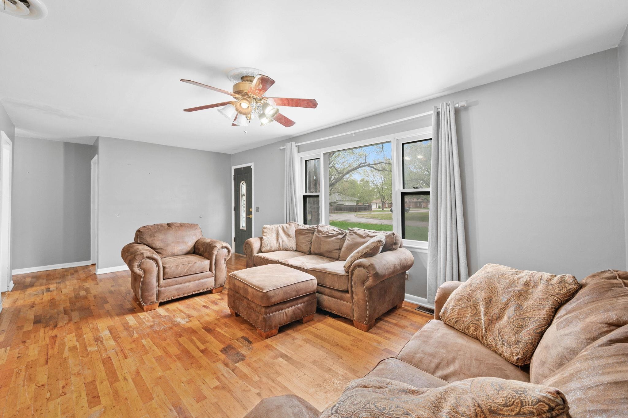 218 E Showalter, Rose Hill, Kansas image 7
